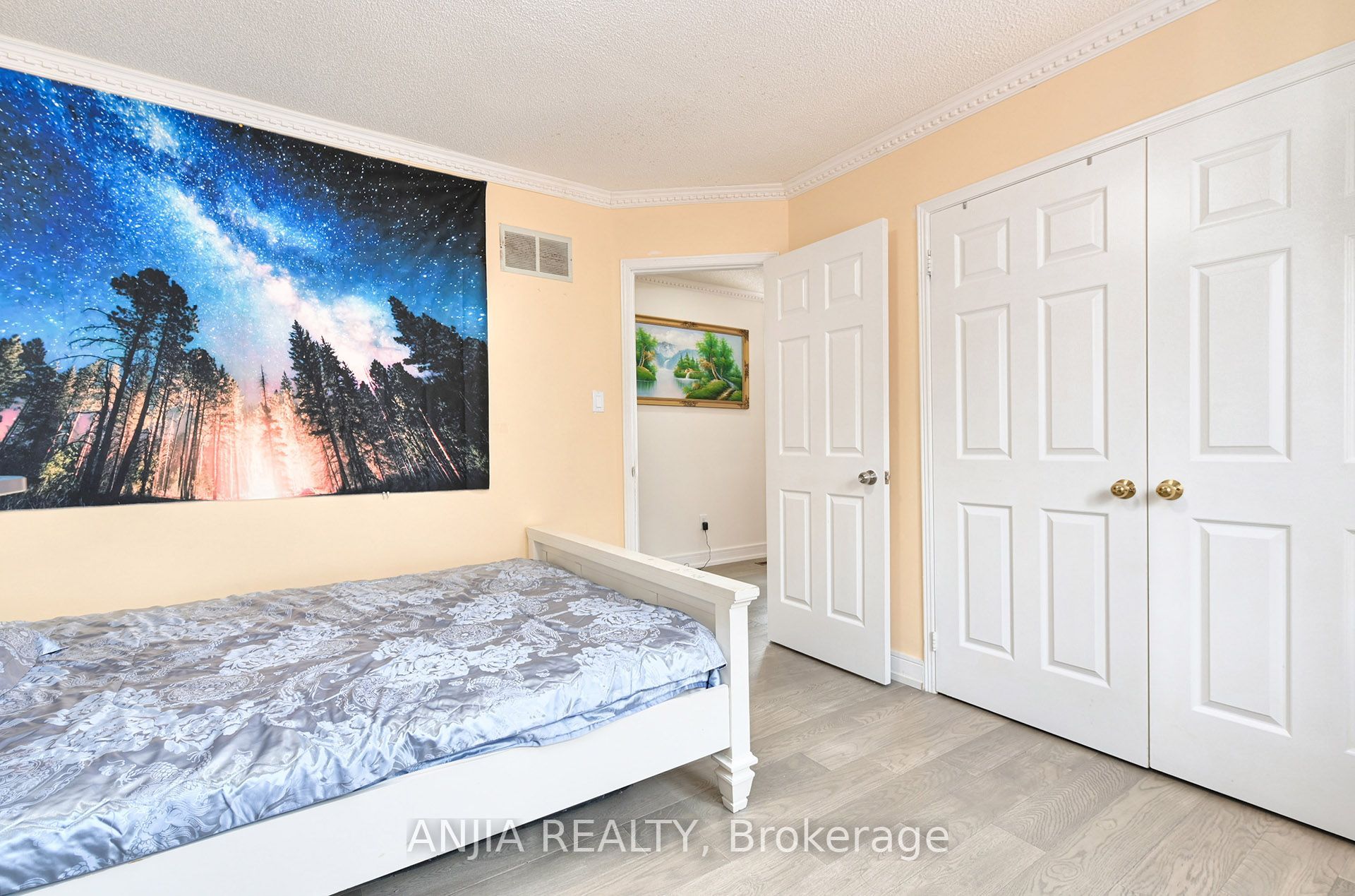 127 Tomlinson Circle Property Photo 14