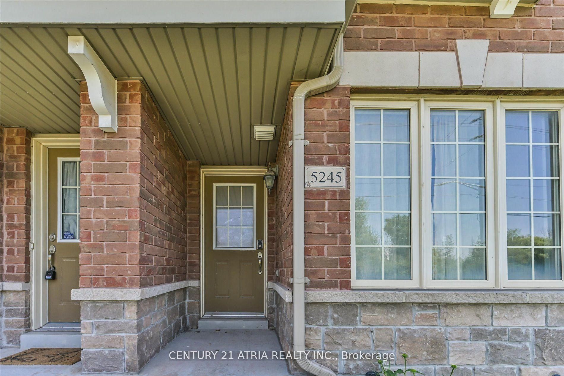 5245 Major Mackenzie Drive E Property Photo 3