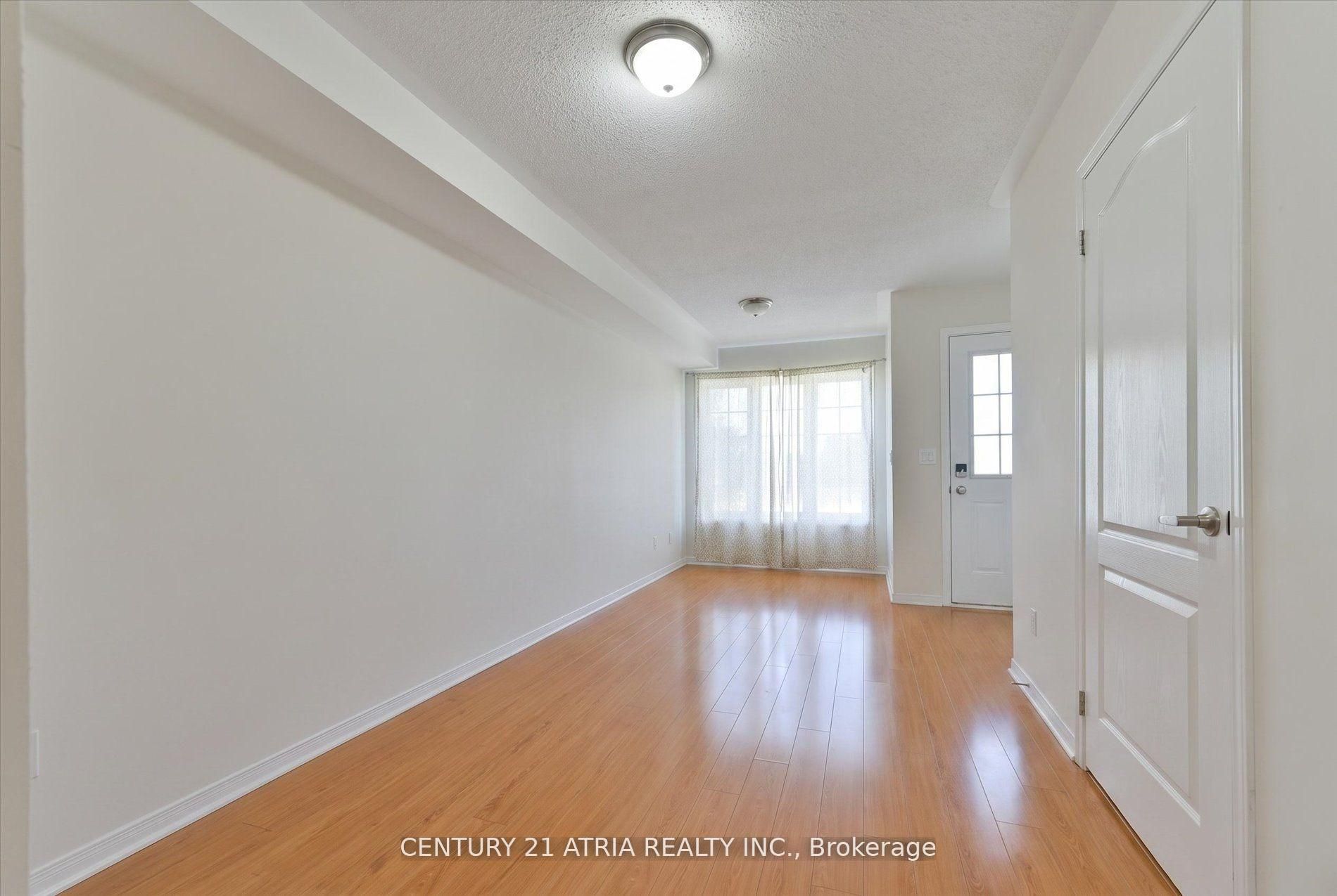 5245 Major Mackenzie Drive E Property Photo 5