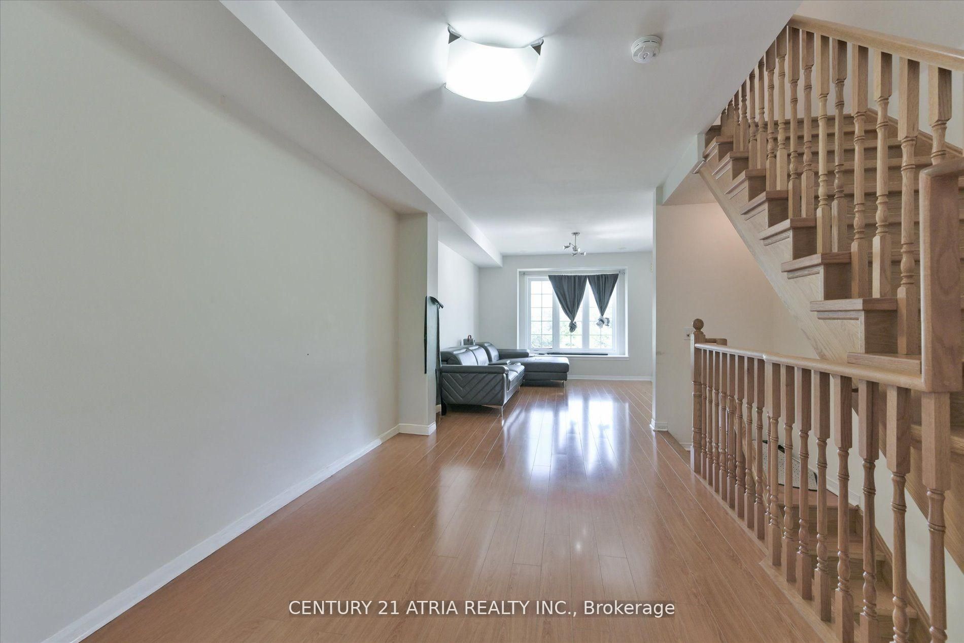 5245 Major Mackenzie Drive E Property Photo 11