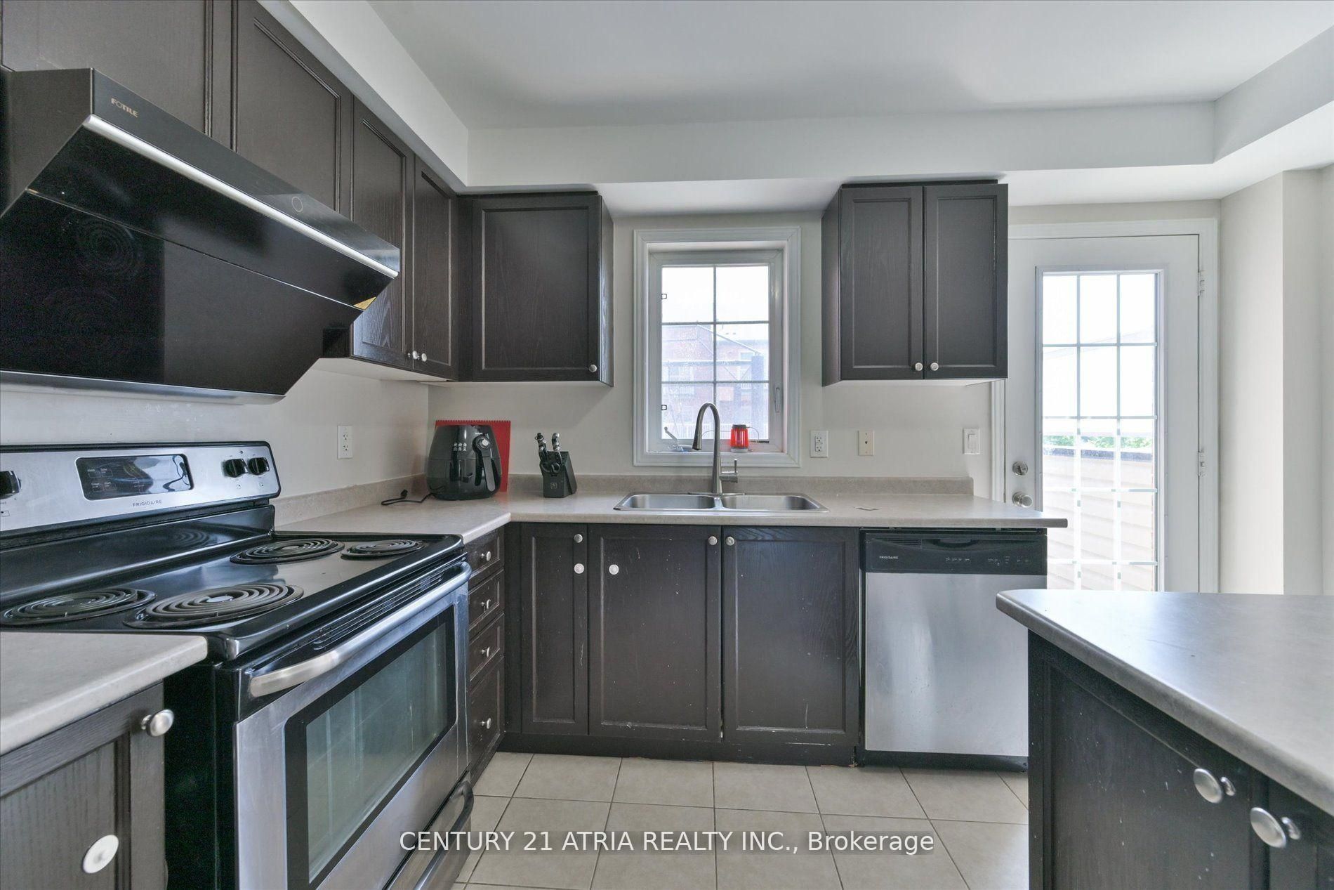 5245 Major Mackenzie Drive E Property Photo 13