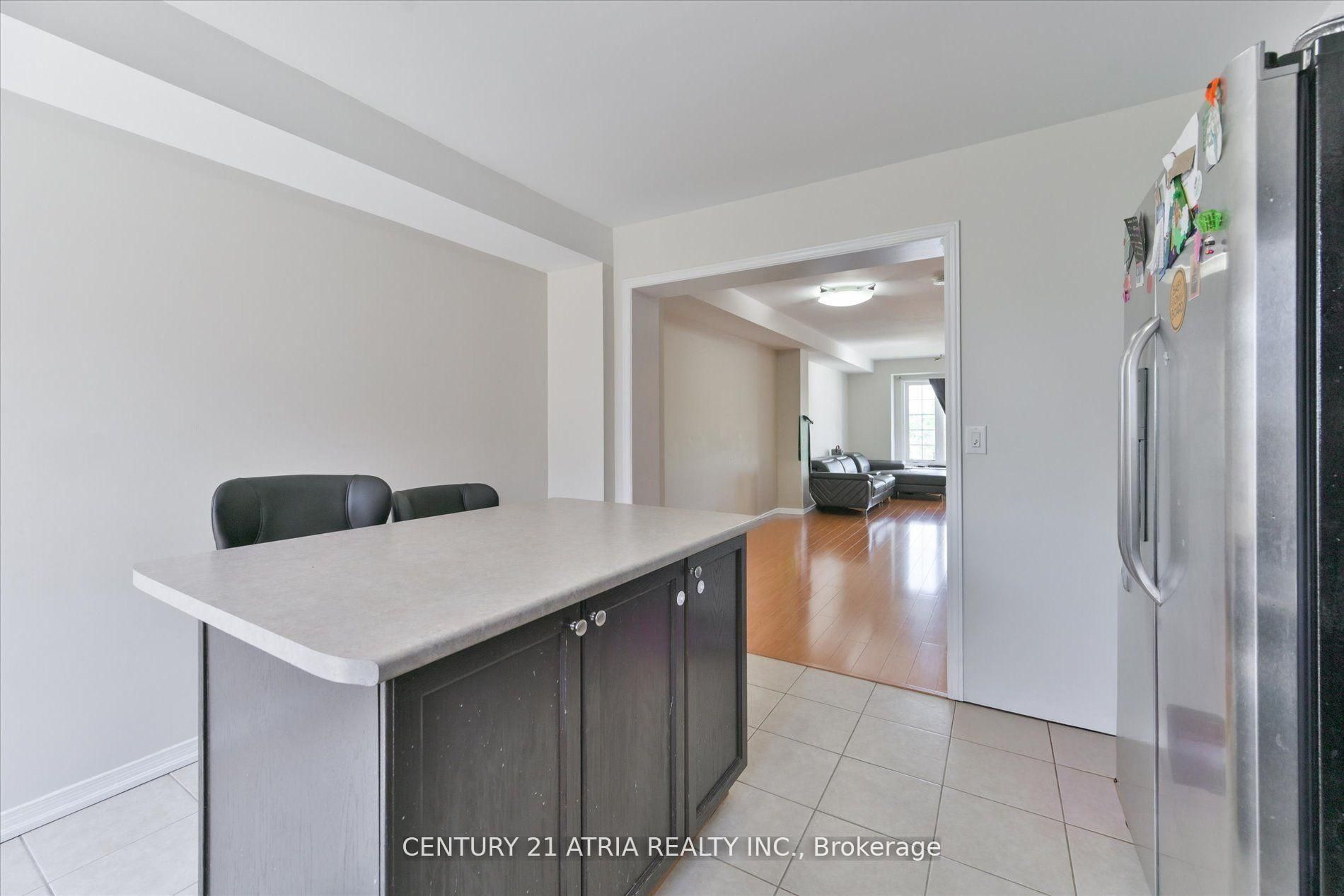 5245 Major Mackenzie Drive E Property Photo 14