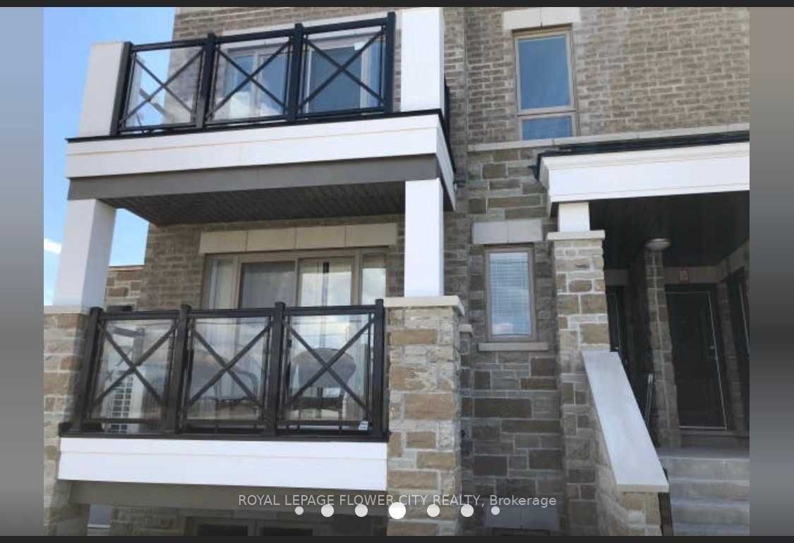 60 Dunsheath Way 718 Property Photo 1