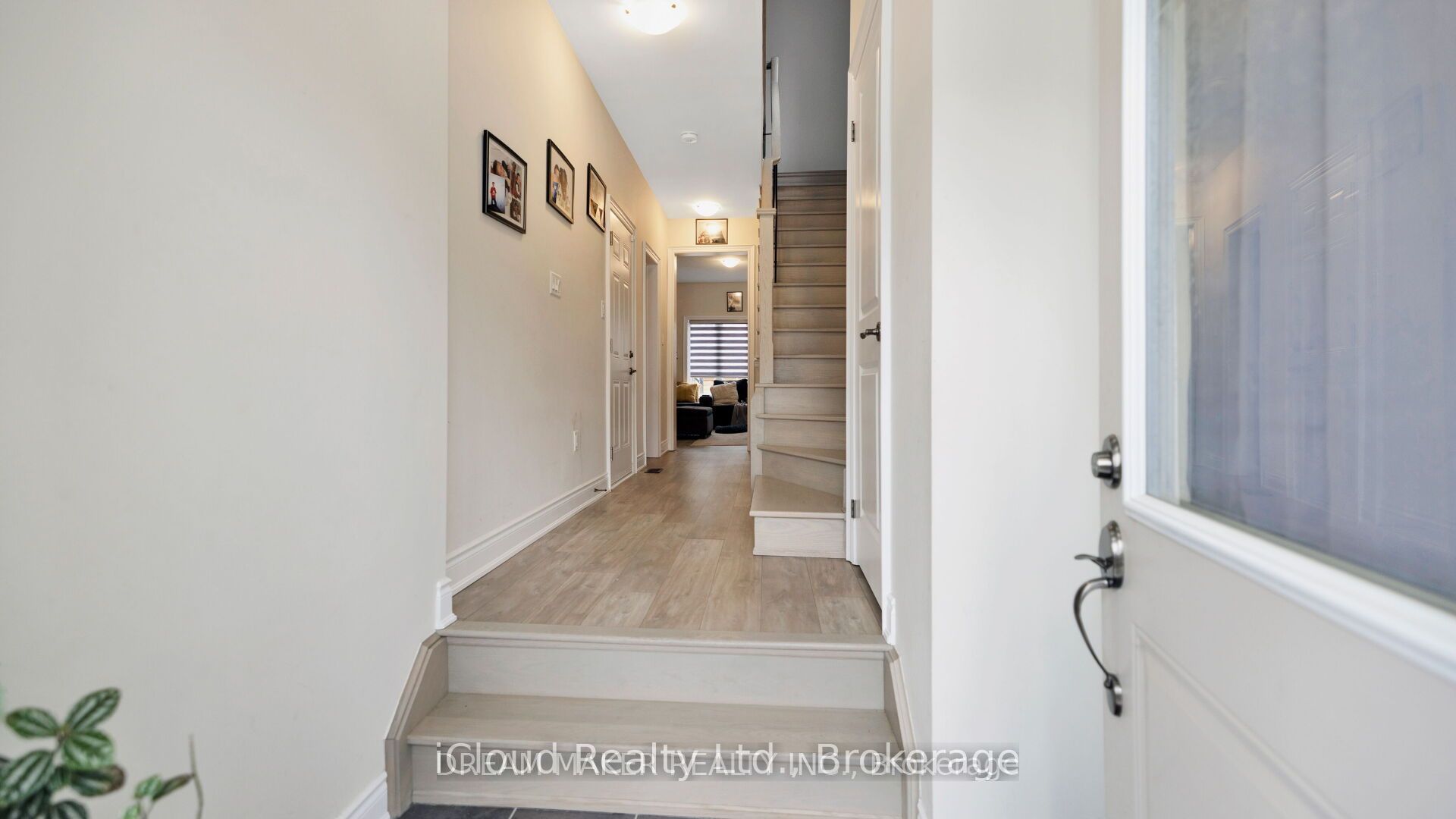 73 Lorne Thomas Place Property Photo 5