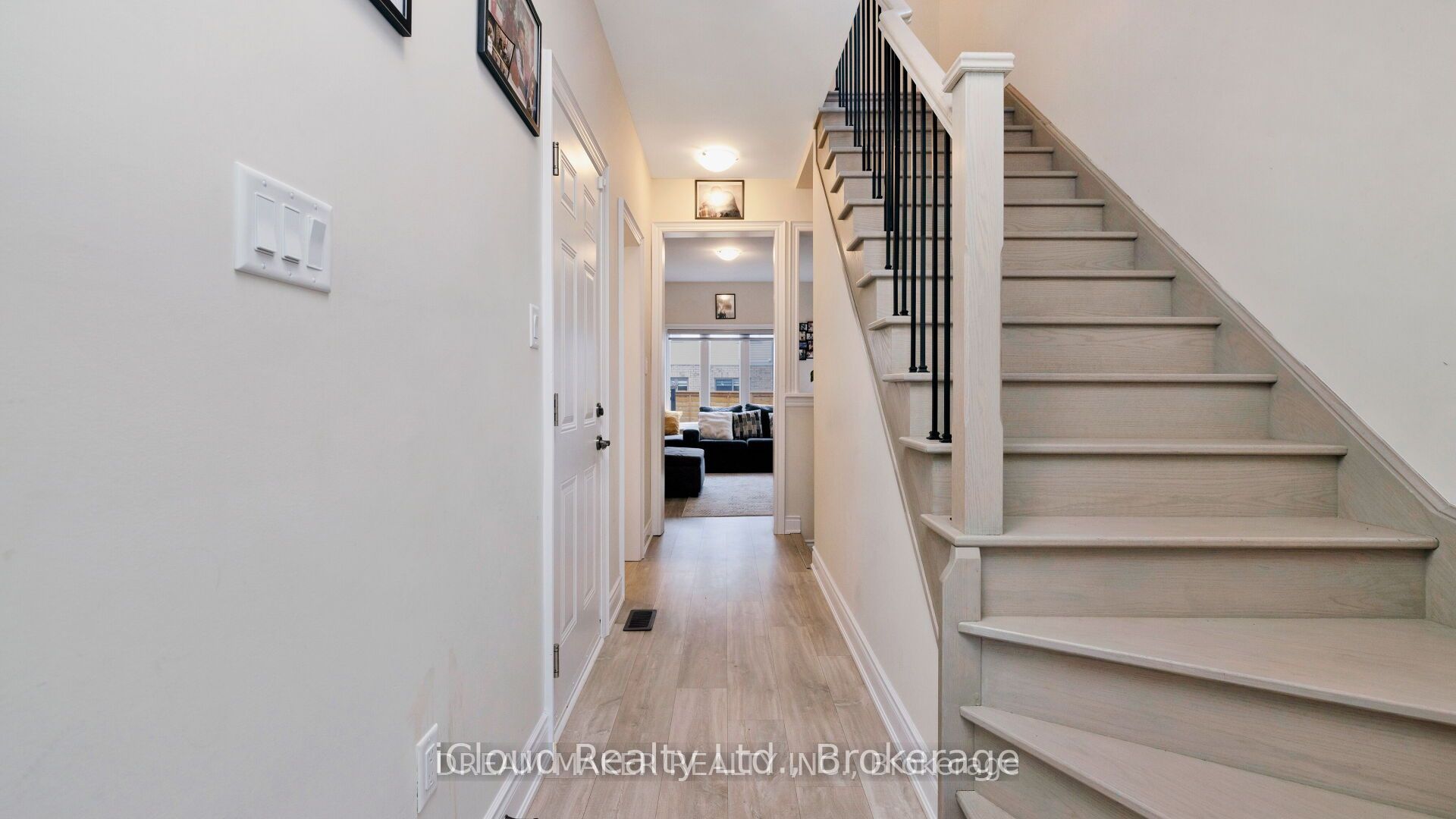 73 Lorne Thomas Place Property Photo 6