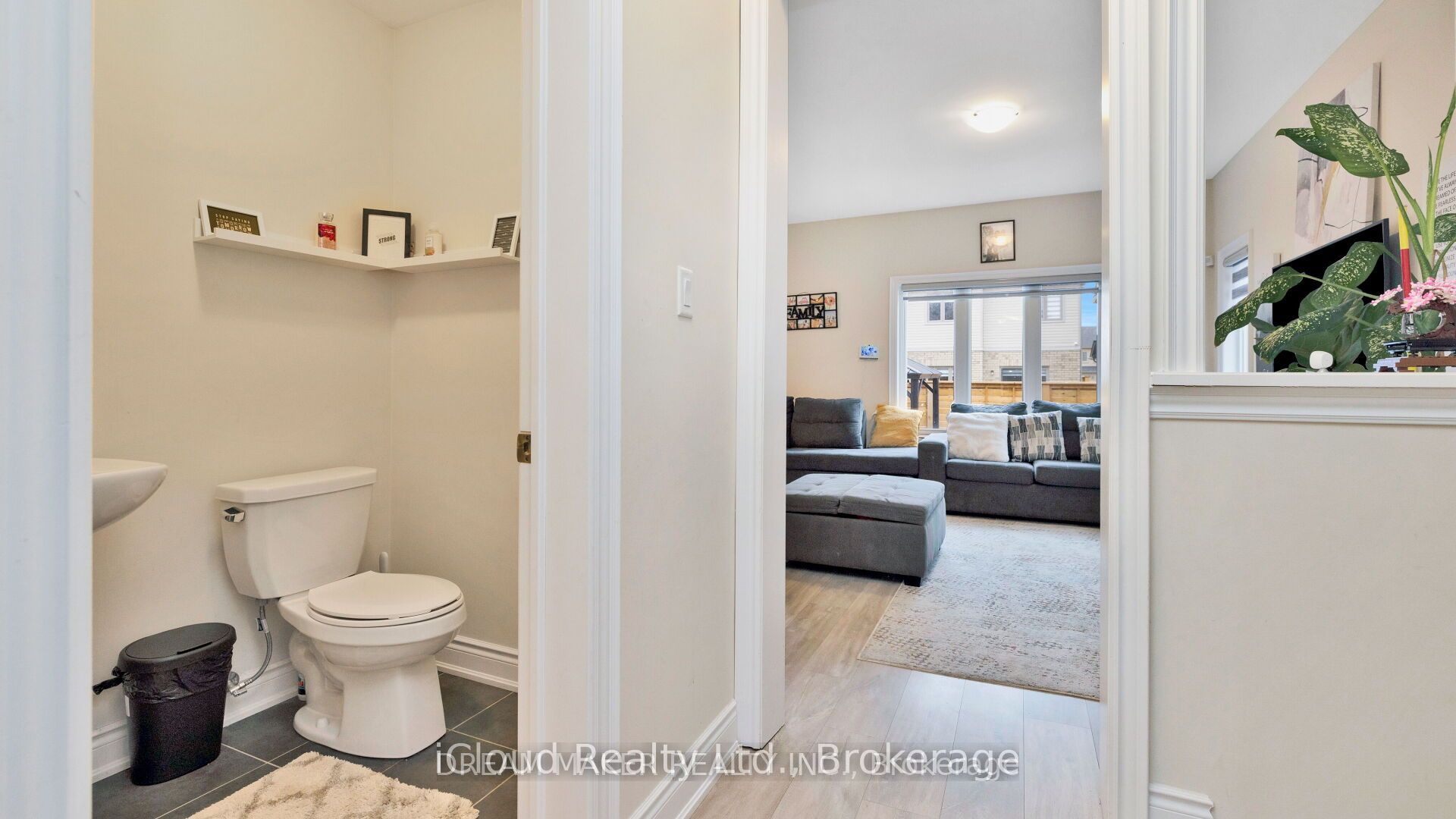 73 Lorne Thomas Place Property Photo 7