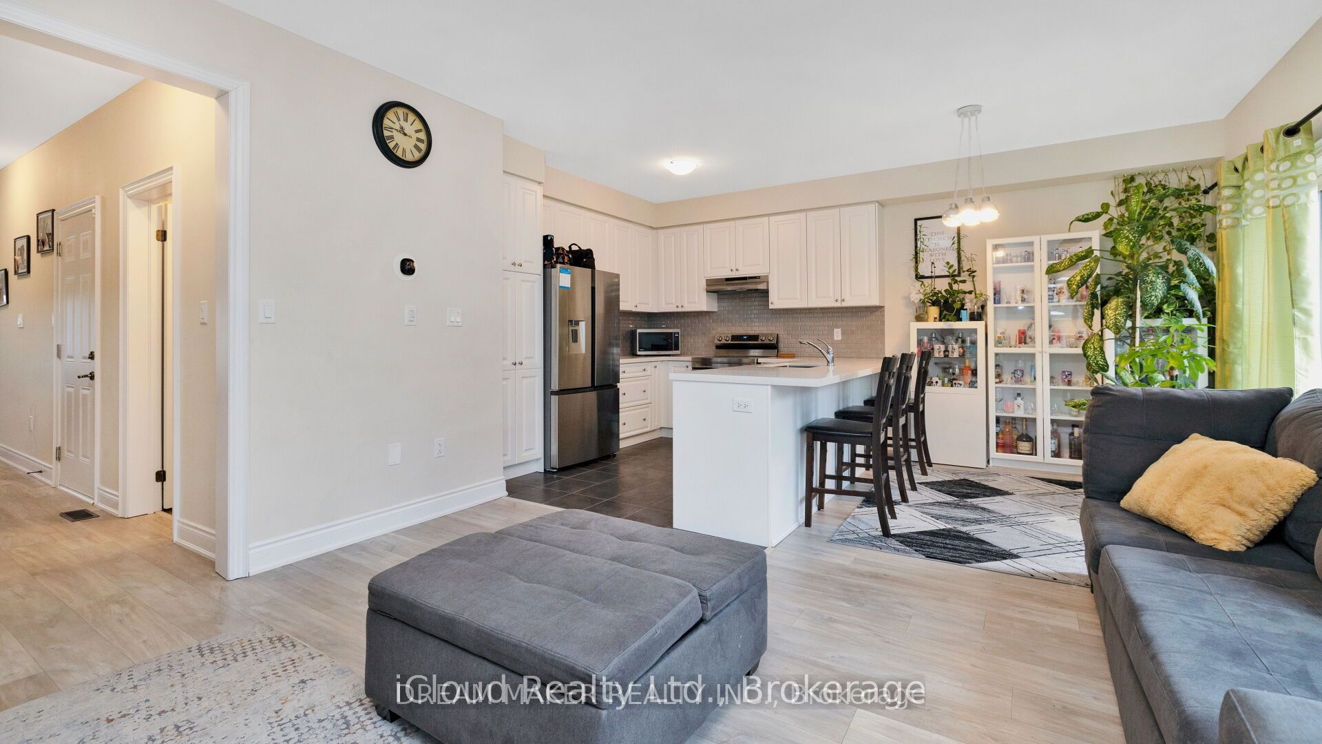 73 Lorne Thomas Place Property Photo 12