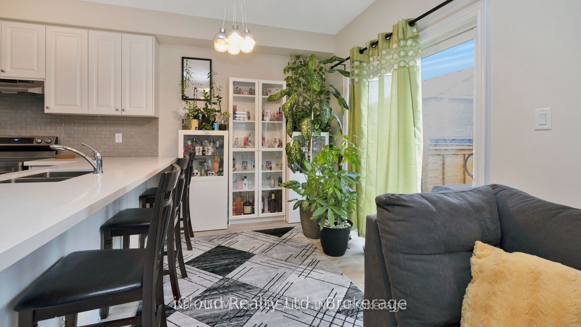 73 Lorne Thomas Place Property Photo 17