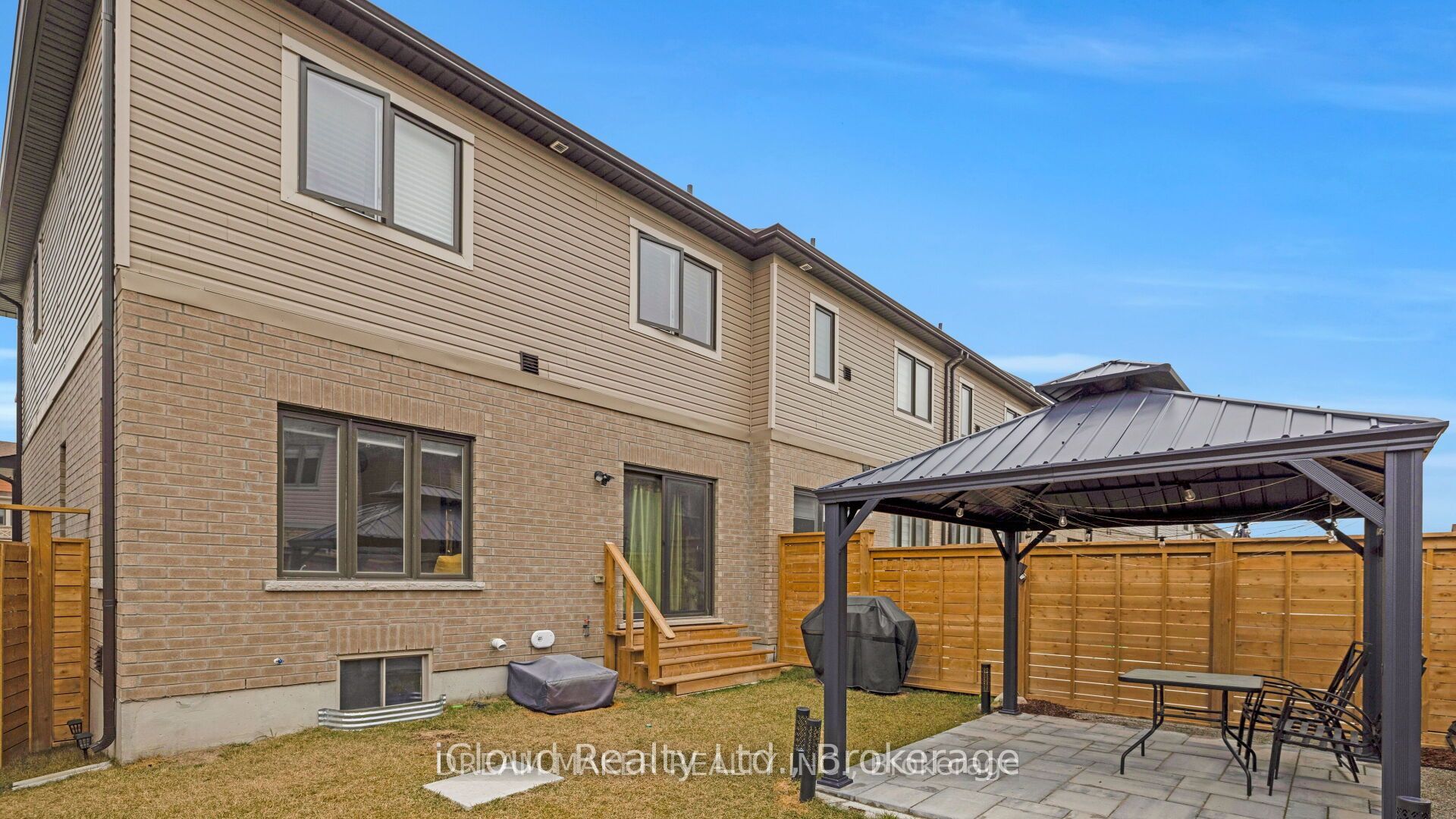 73 Lorne Thomas Place Property Photo 32