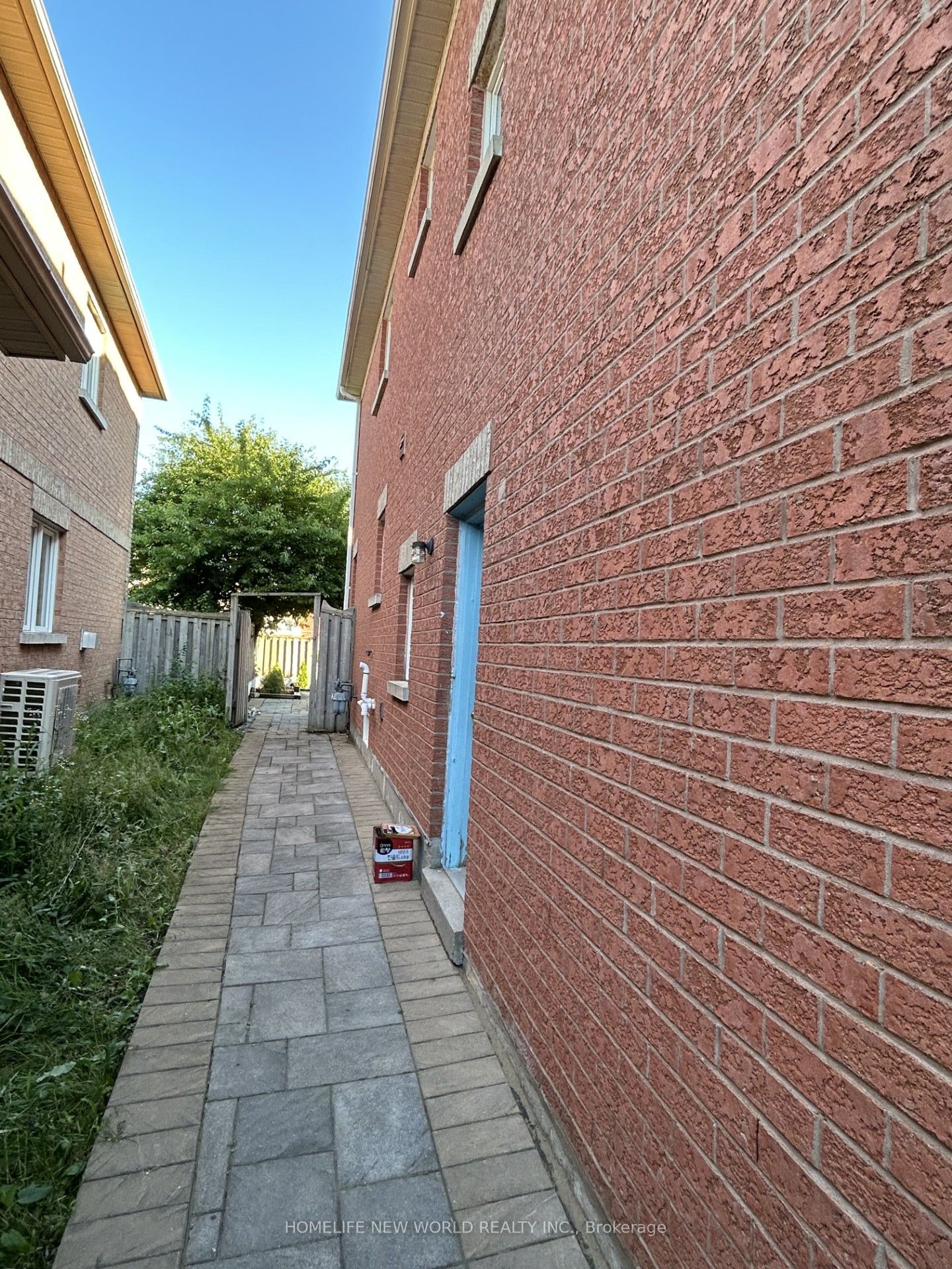 7 Symphony Gate Property Photo 6