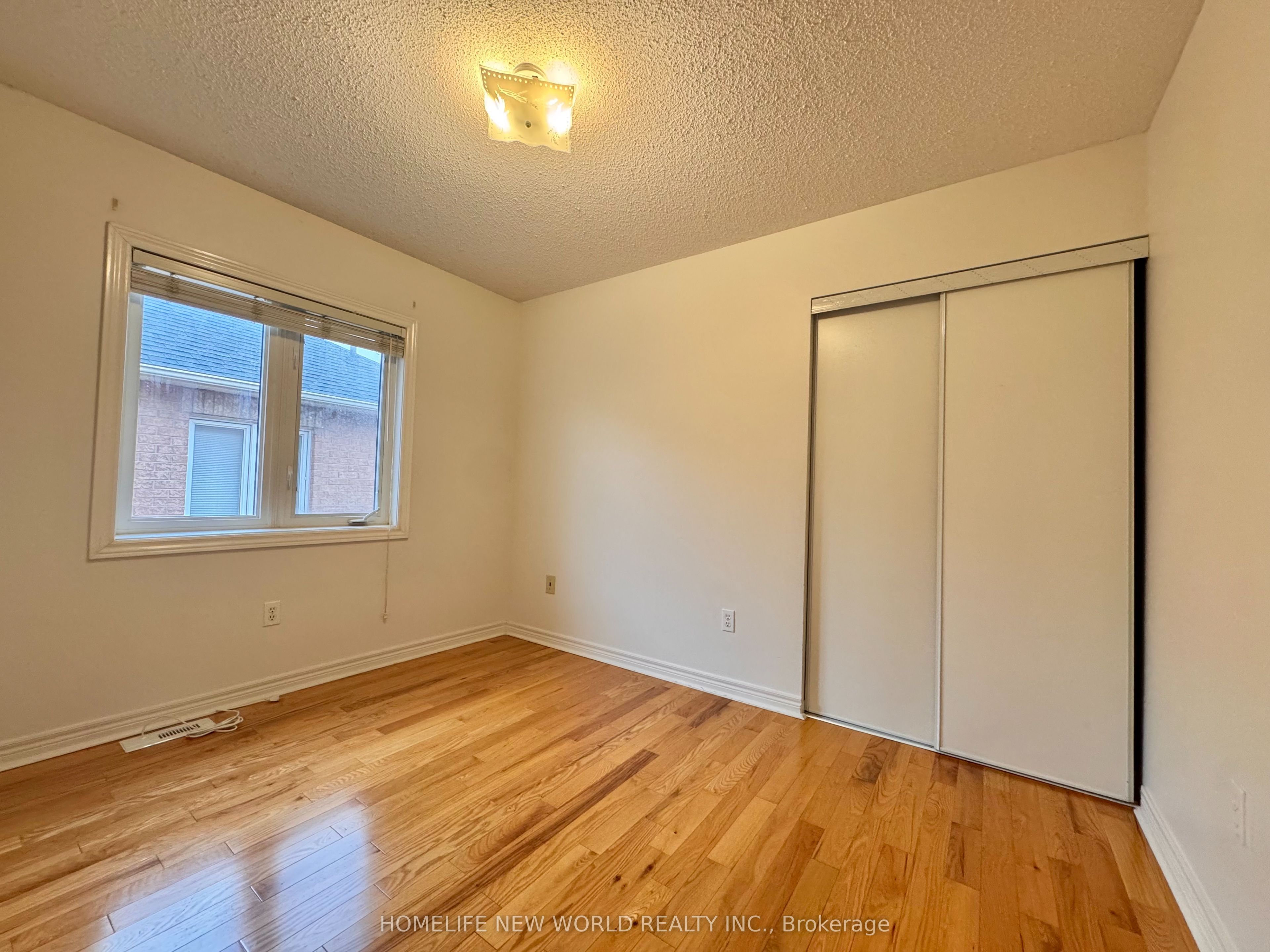7 Symphony Gate Property Photo 16