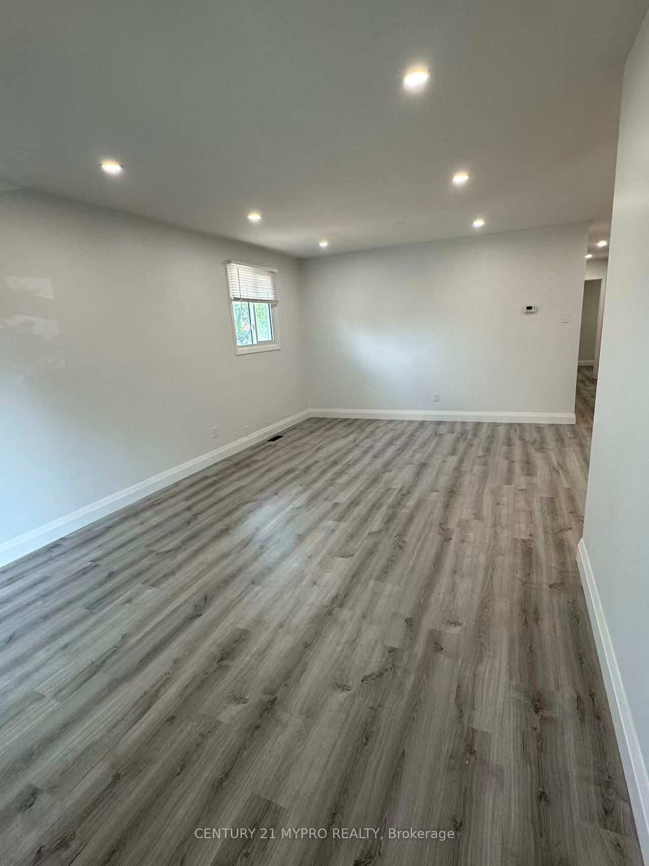 5 Chant Crescent Upper Property Photo 5