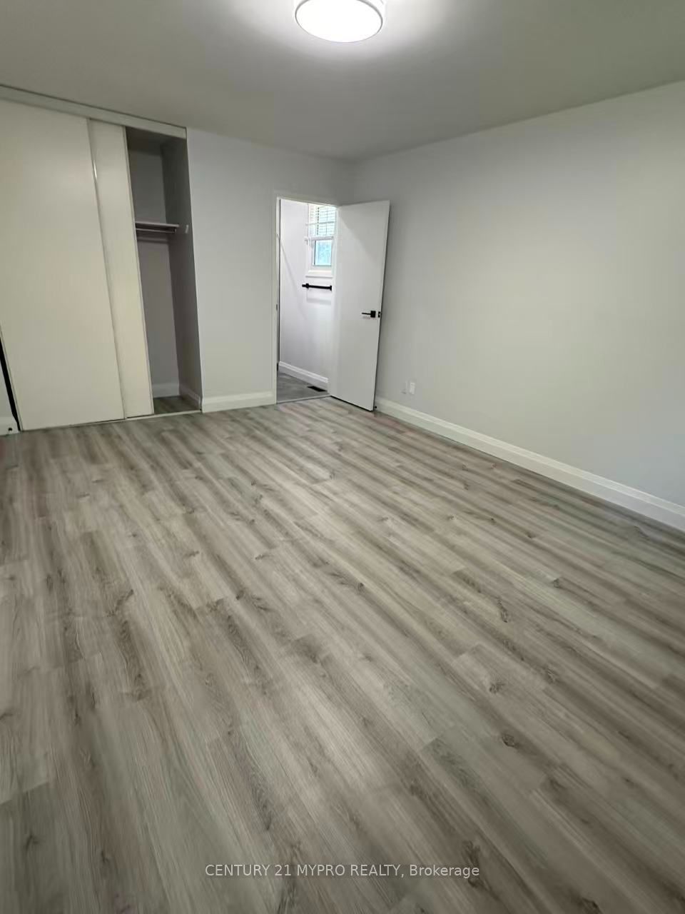 5 Chant Crescent Upper Property Photo 10