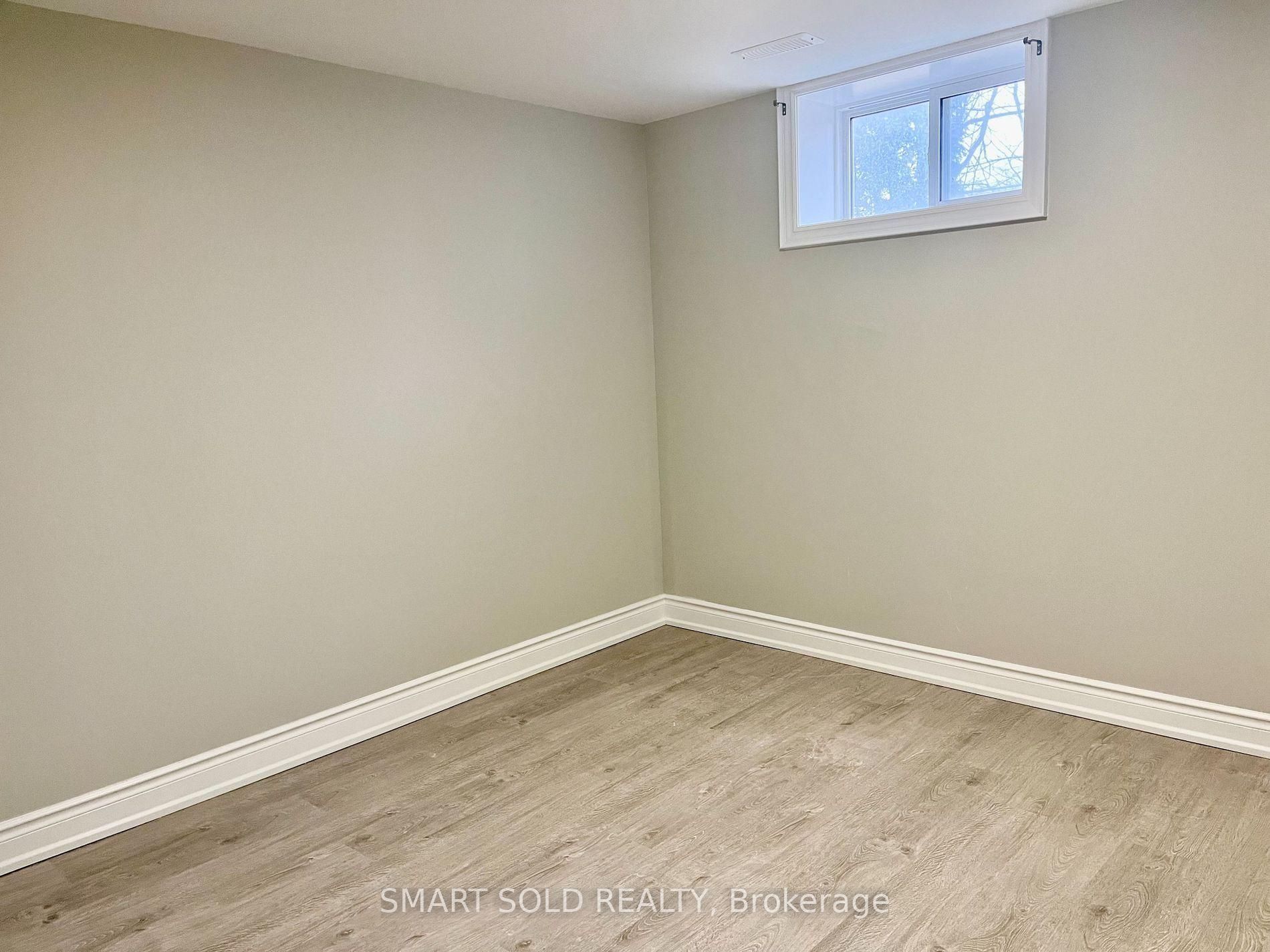 228 Silverbirch Drive Lower Property Photo 6