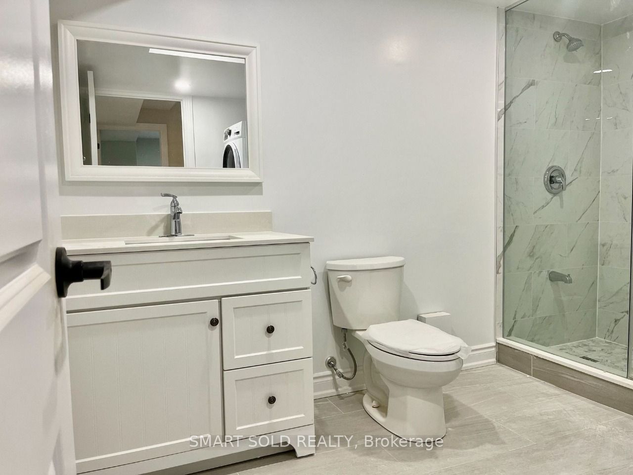 228 Silverbirch Drive Lower Property Photo 9