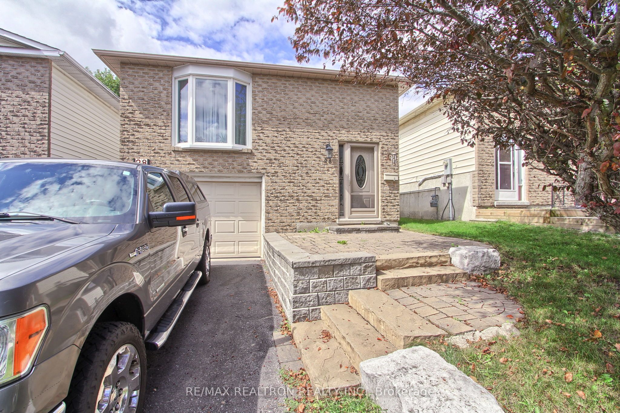 28 Longview Drive Property Photo 2