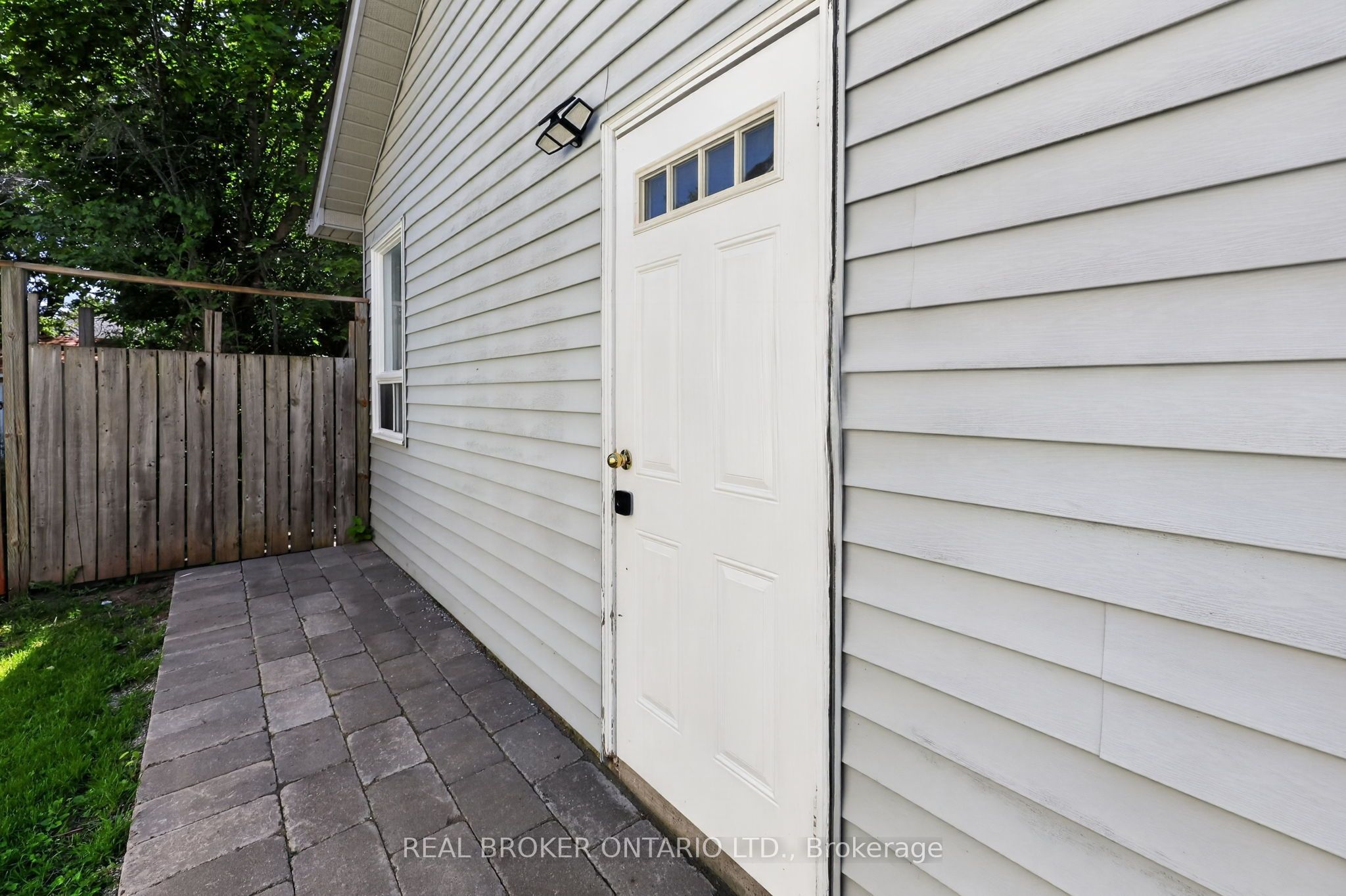 1895 Applewood Avenue Basement Property Photo 2