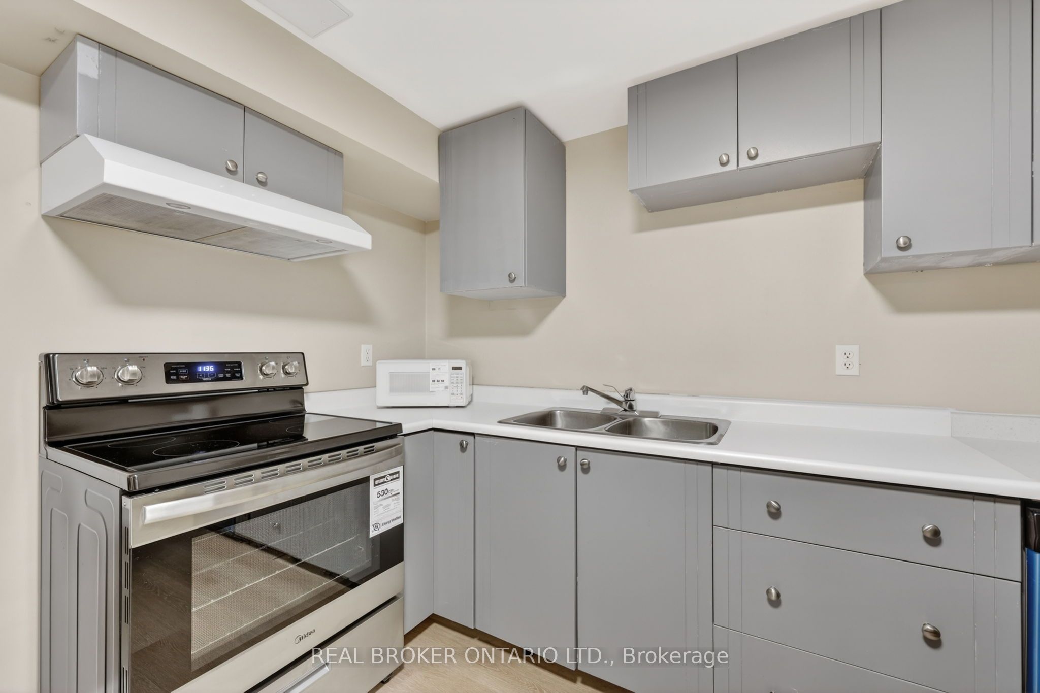 1895 Applewood Avenue Basement Property Photo 7