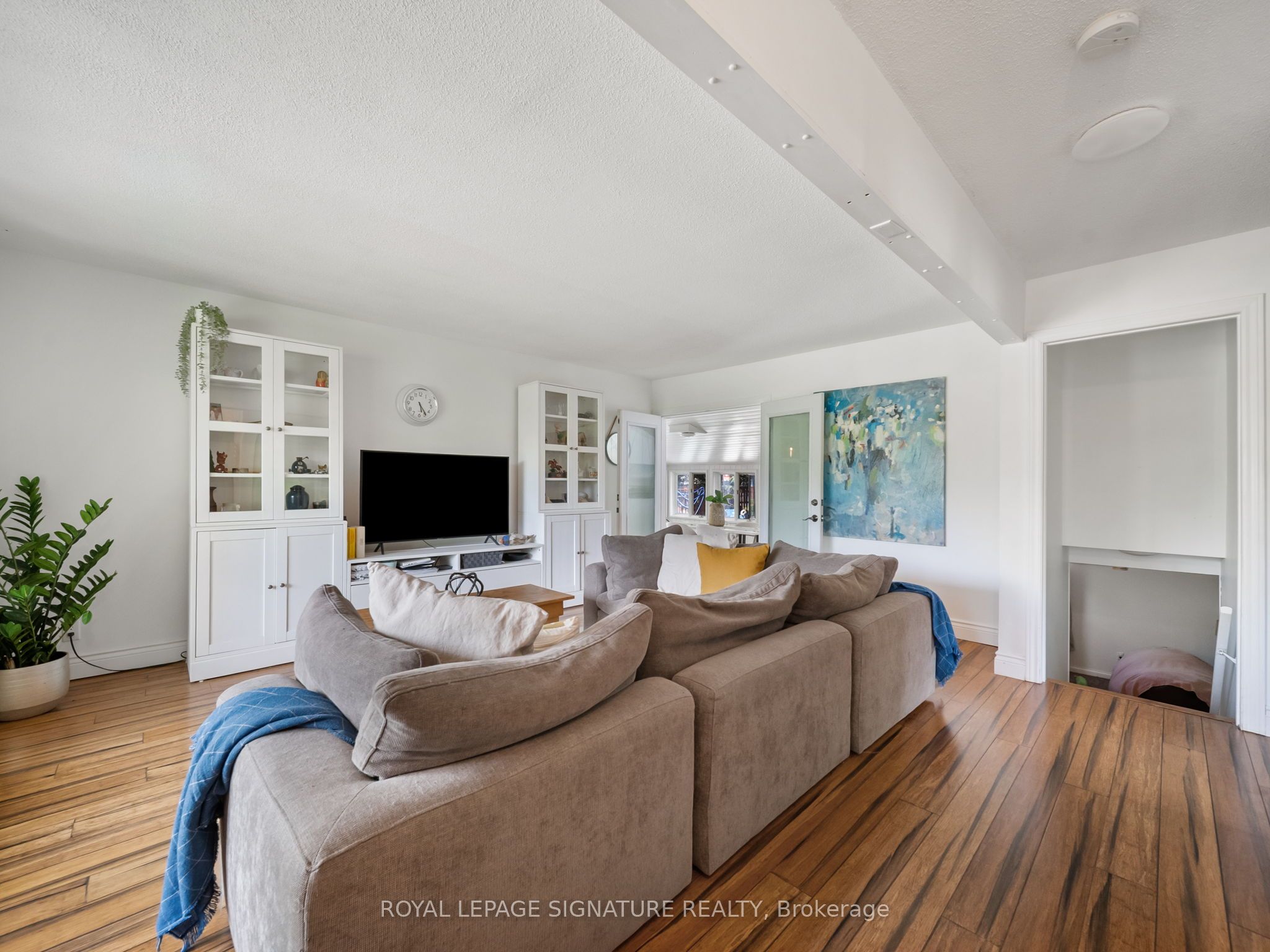 12 Easy Street Property Photo 11