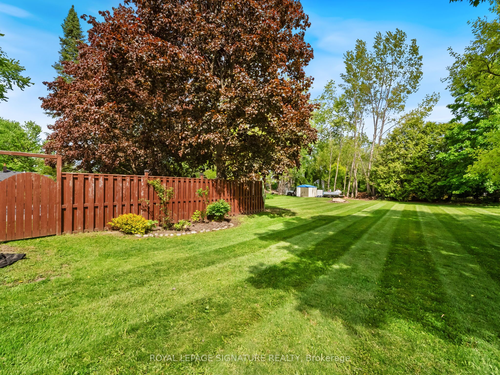 12 Easy Street Property Photo 43