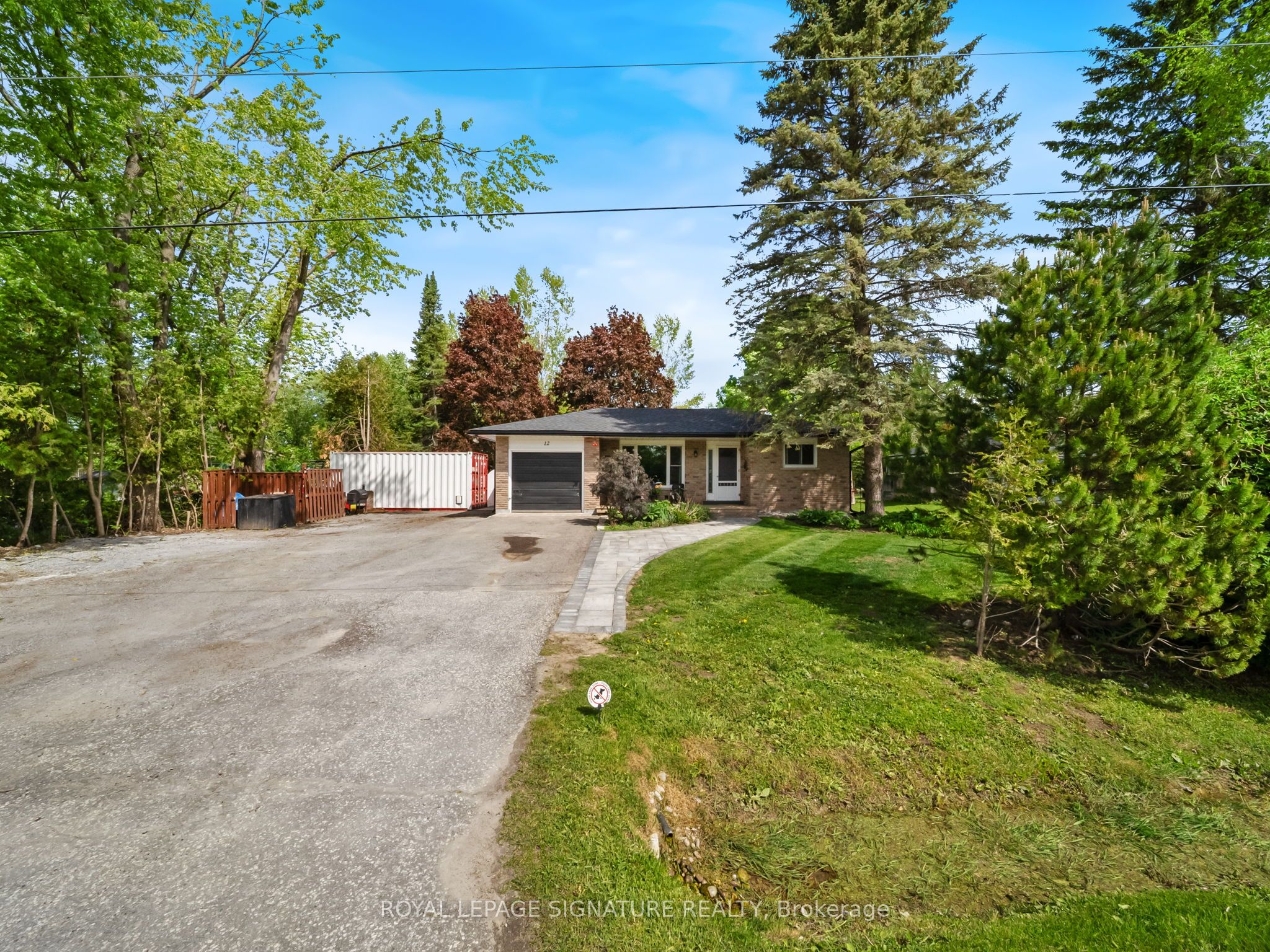 12 Easy Street Property Photo 44