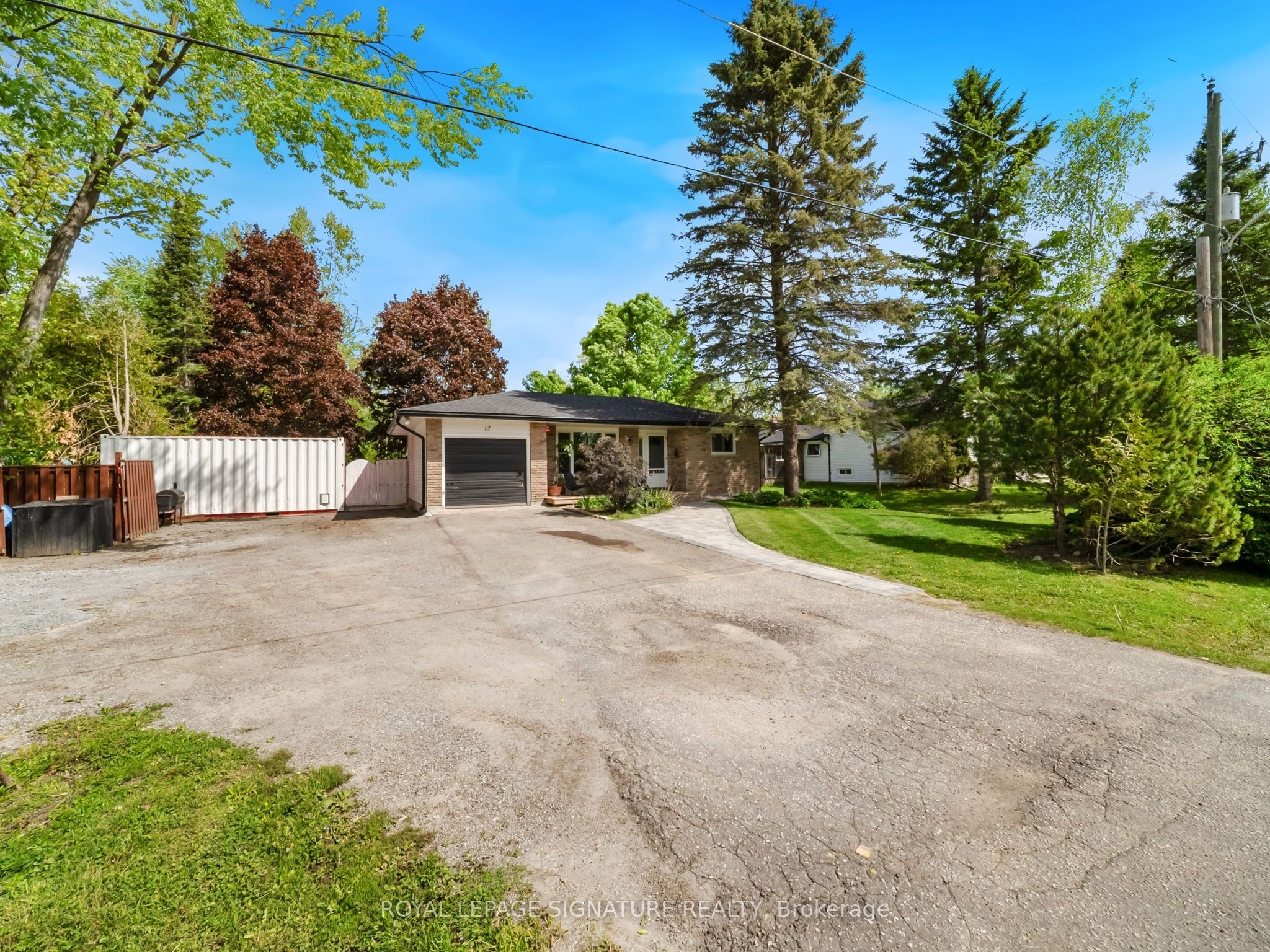 12 Easy Street Property Photo 45