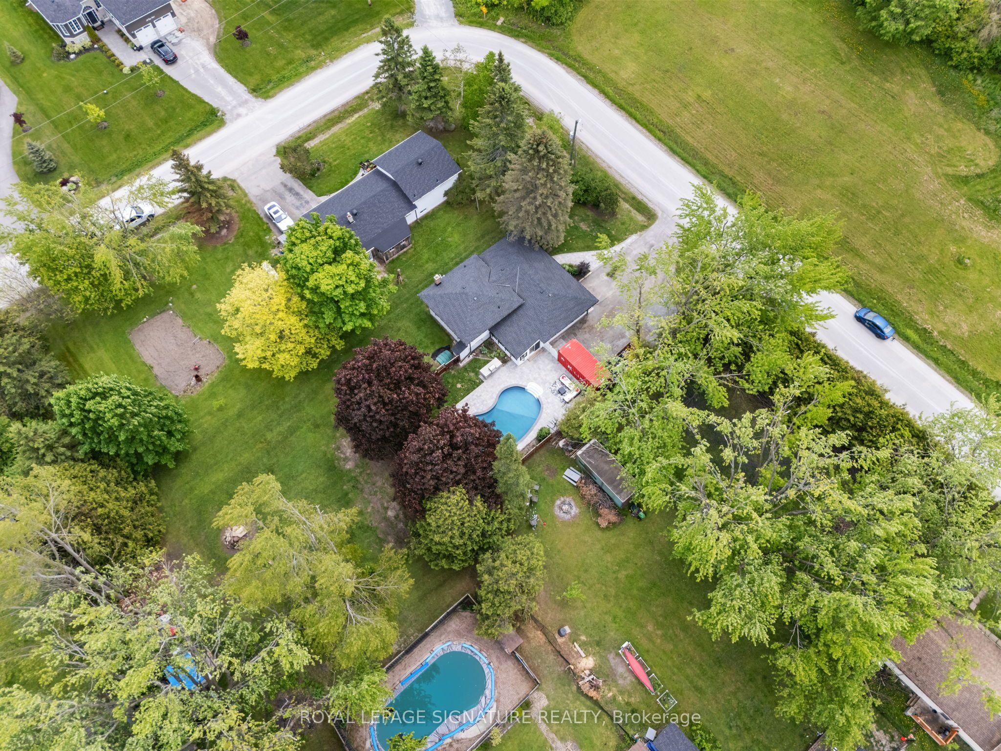 12 Easy Street Property Photo 48
