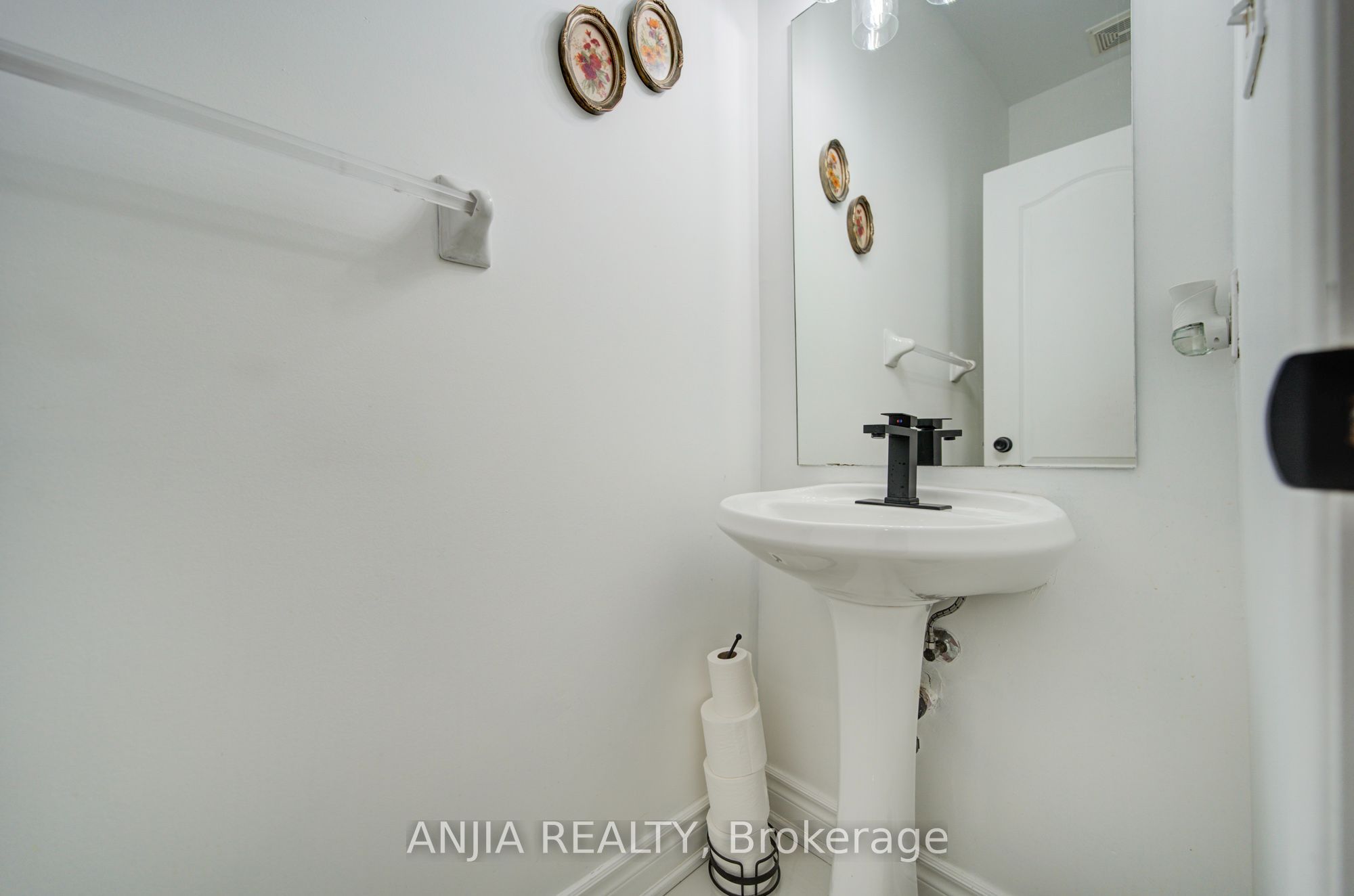 203 Fred Mclaren Boulevard Property Photo 11