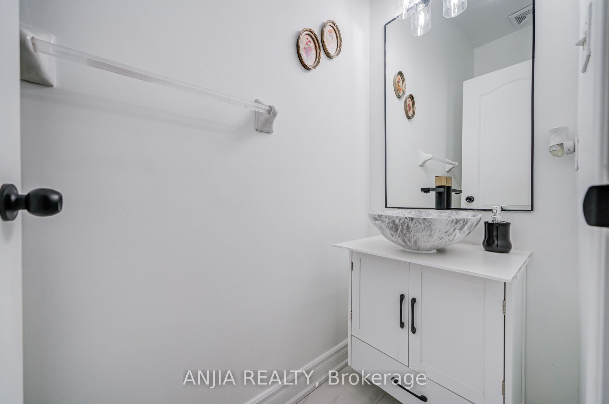203 Fred Mclaren Boulevard Property Photo 11