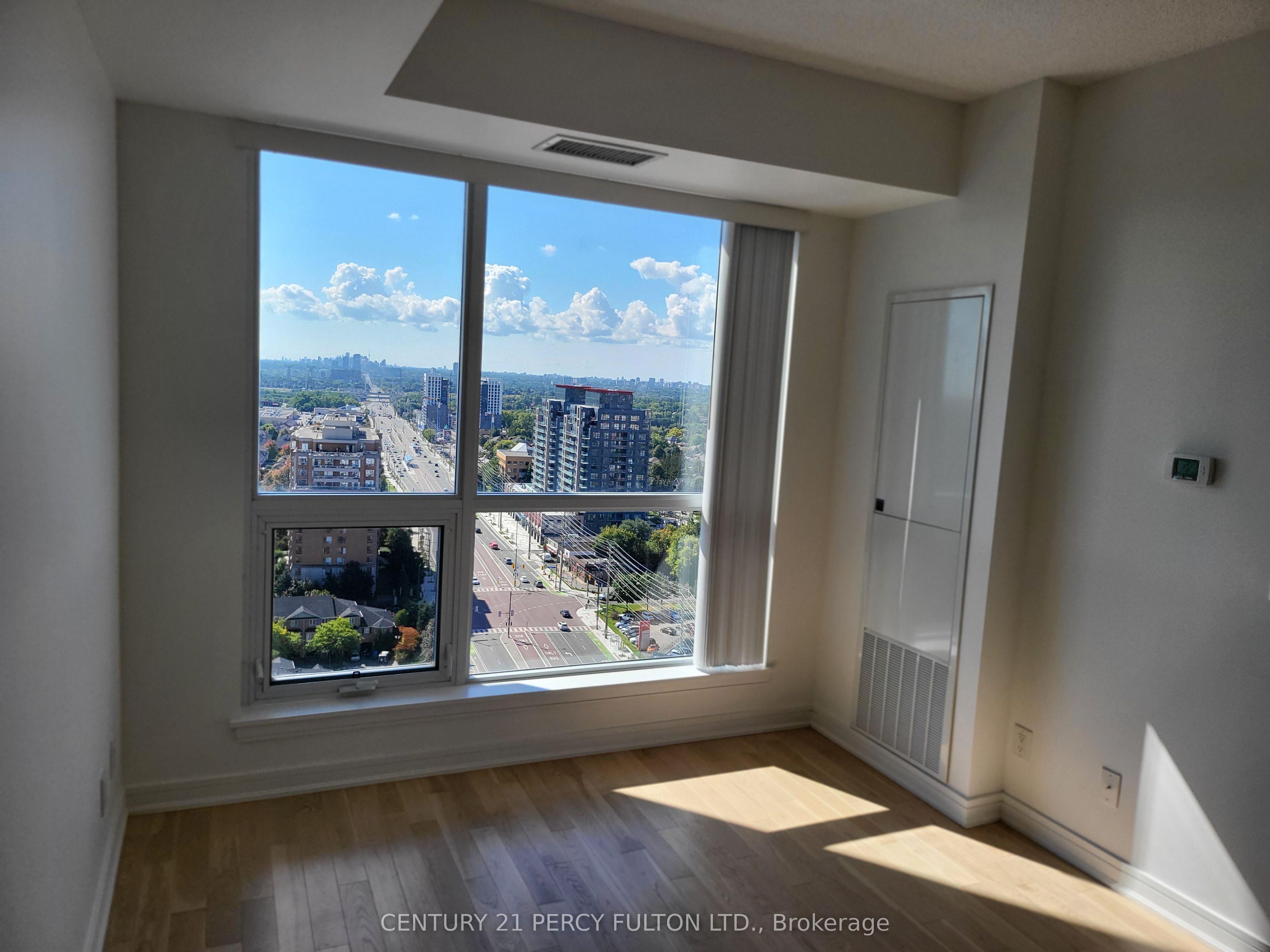9201 Yonge Street Nw 2008 Property Photo 10