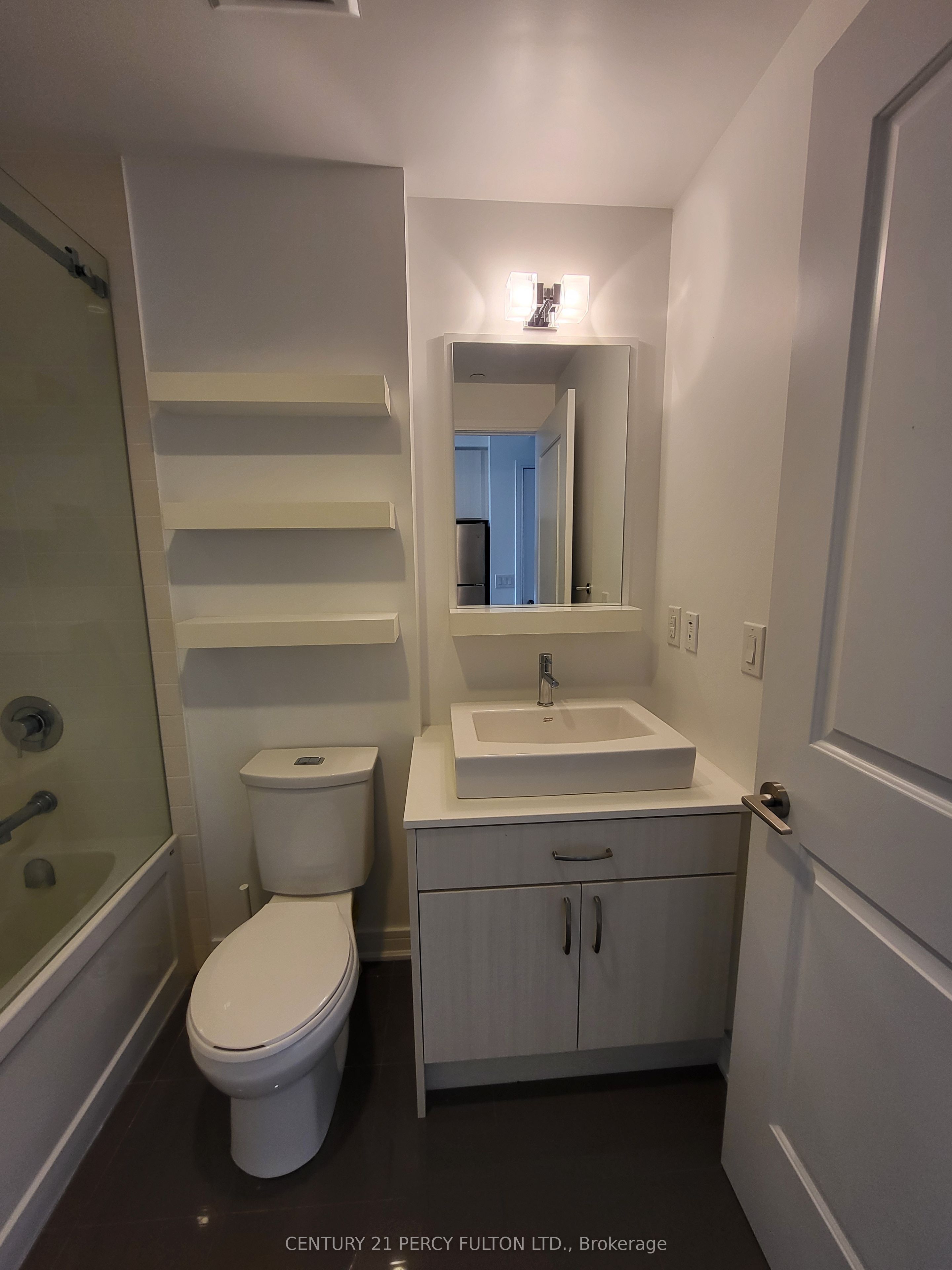 9201 Yonge Street Nw 2008 Property Photo 16
