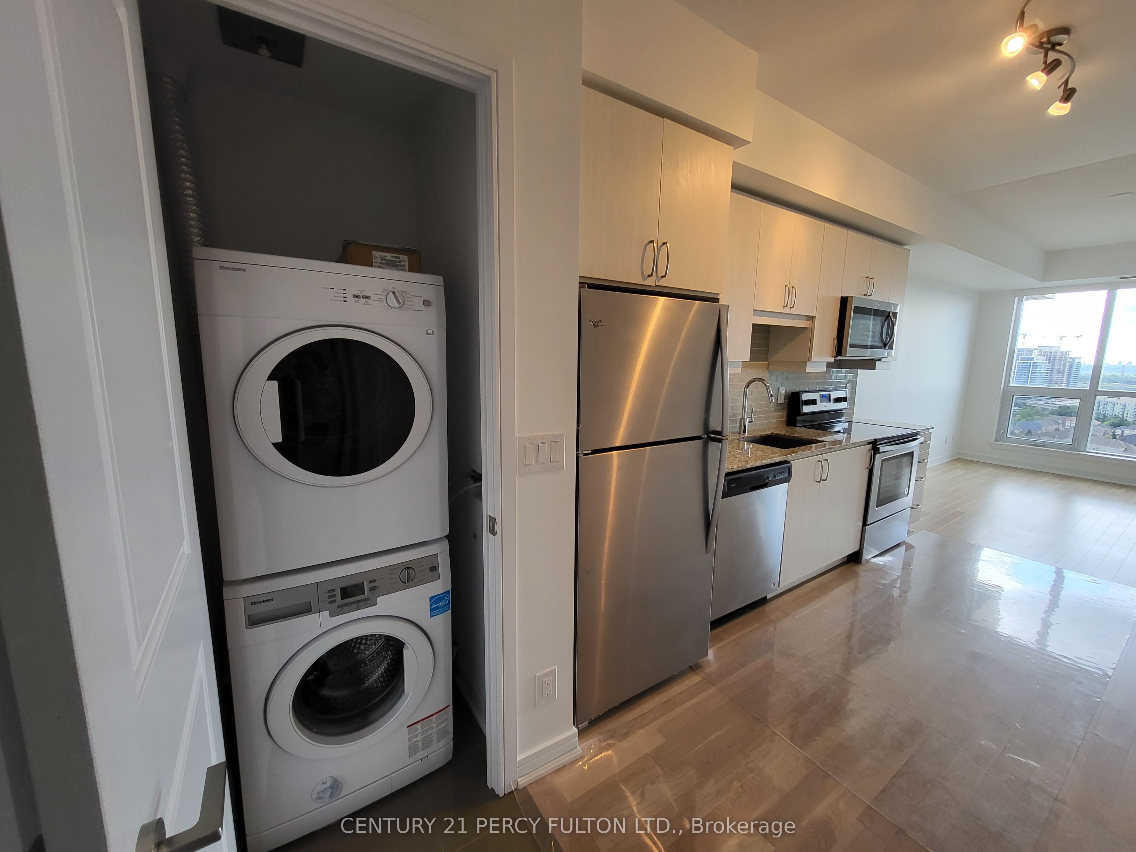9201 Yonge Street Nw 2008 Property Photo 19