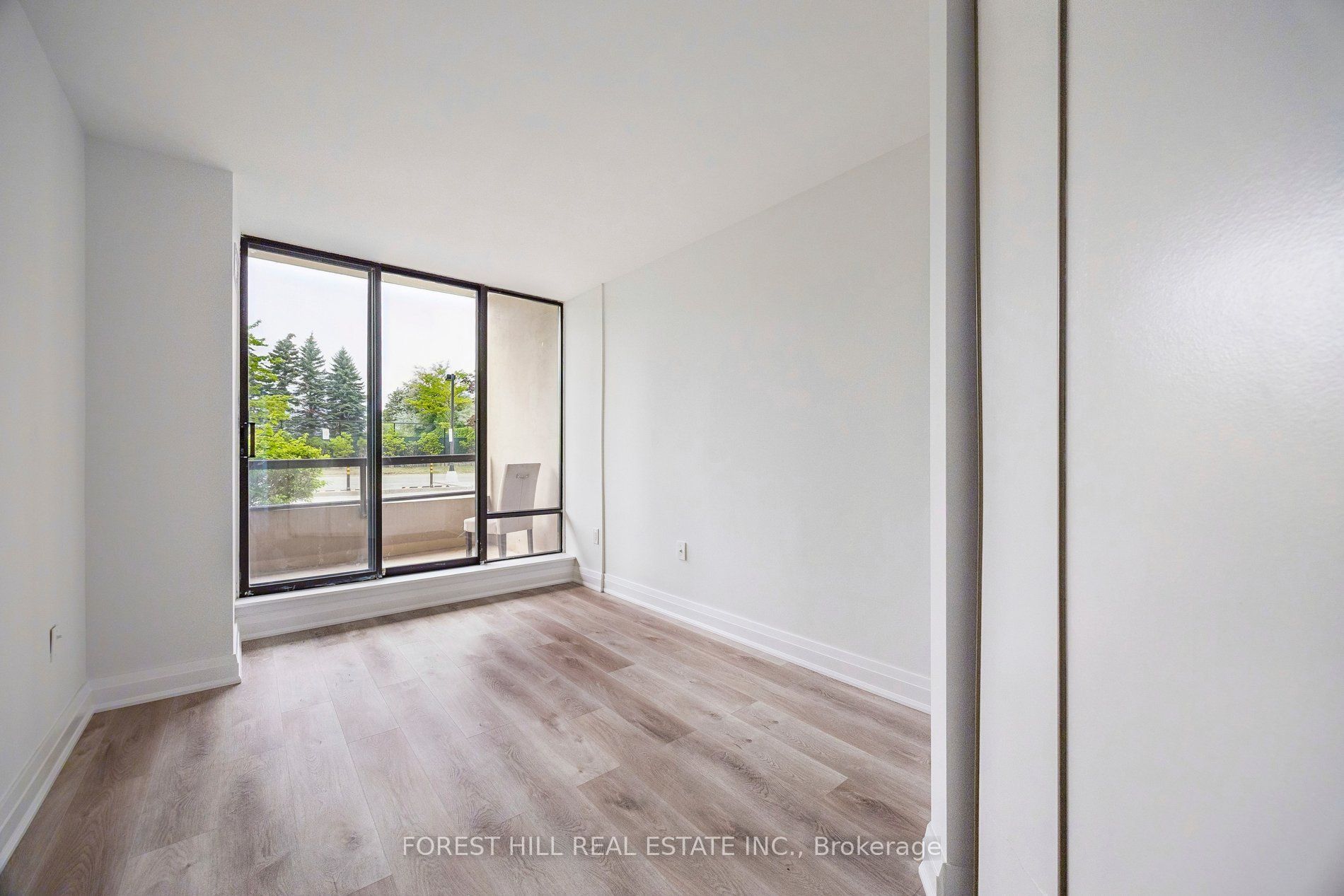 7420 Bathurst Street 101 Property Photo 10