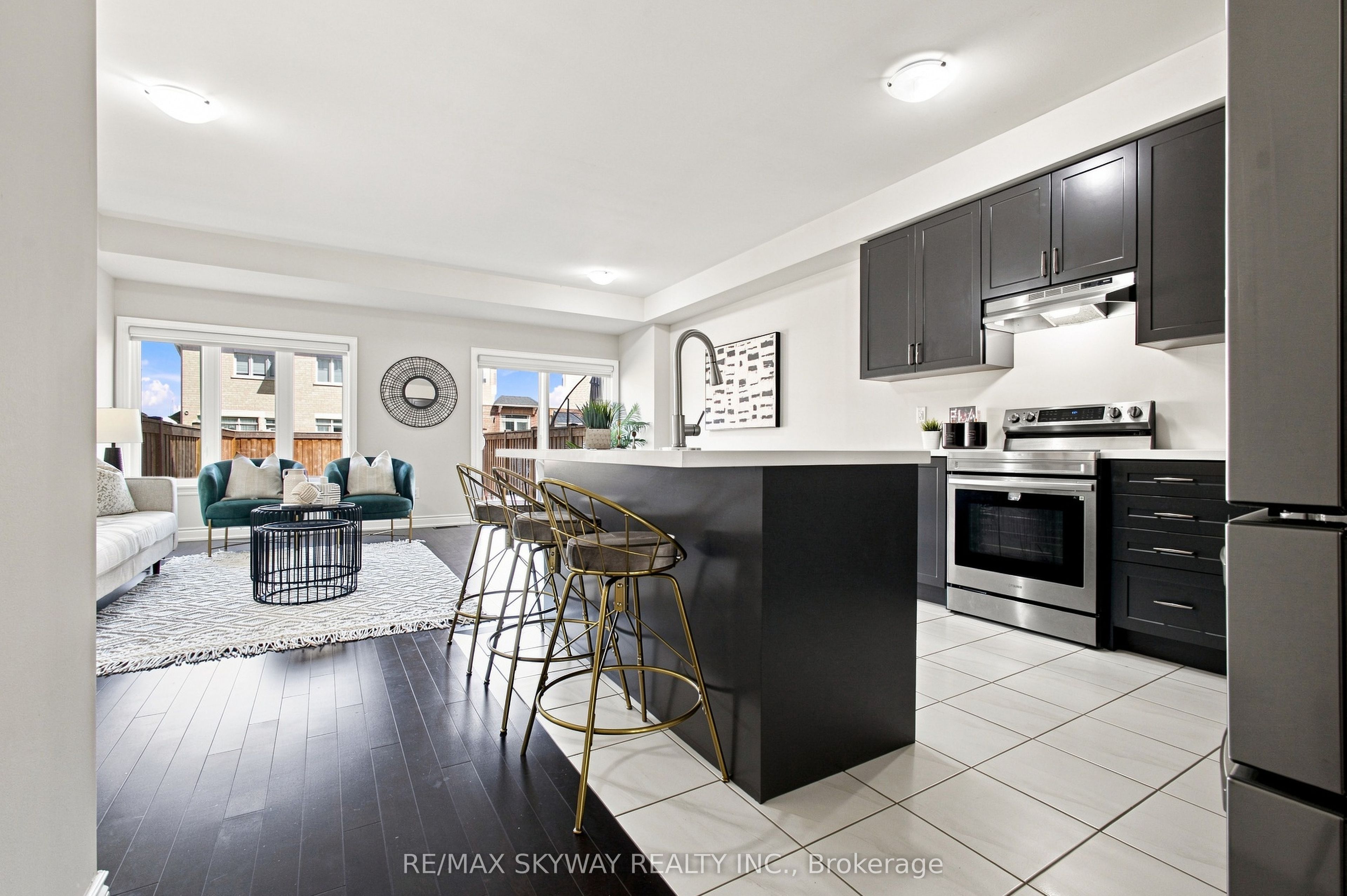 60 Lorne Thomas Place Property Photo 12