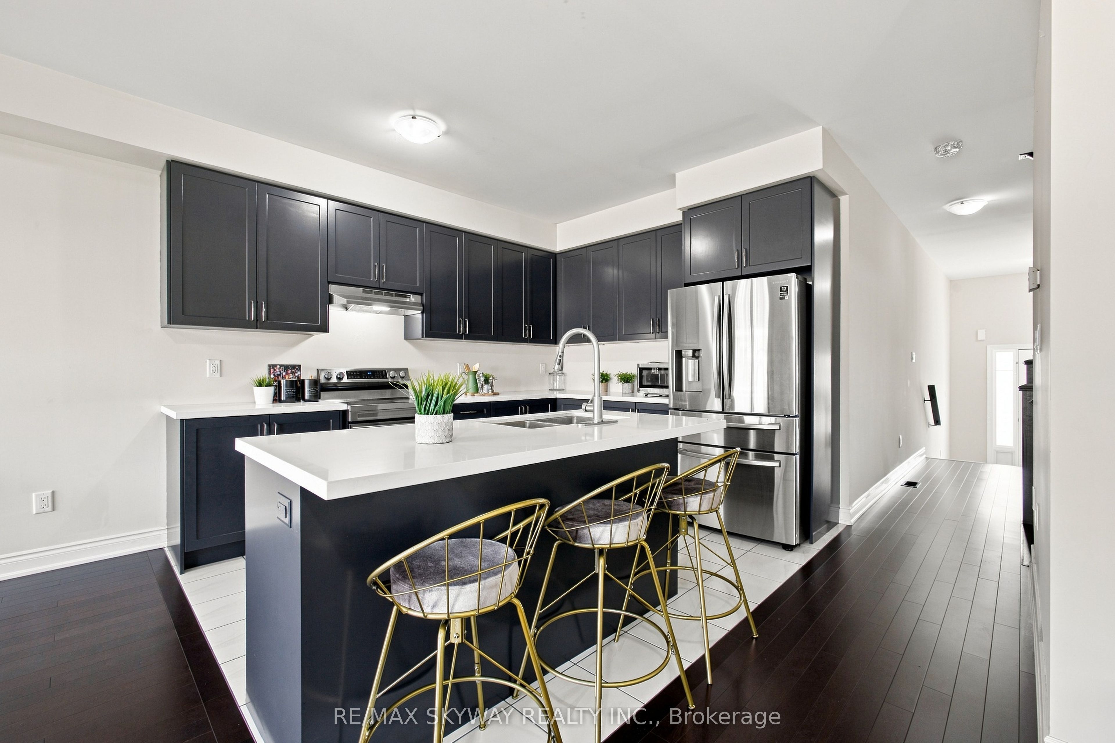 60 Lorne Thomas Place Property Photo 13