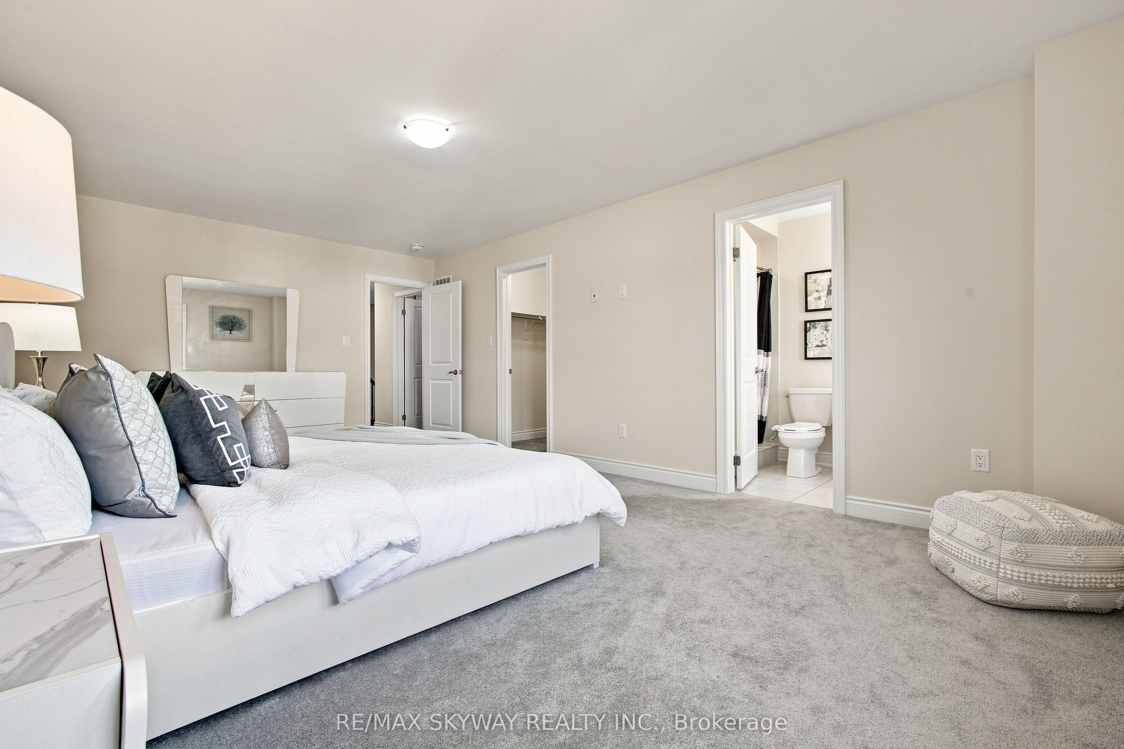 60 Lorne Thomas Place Property Photo 28
