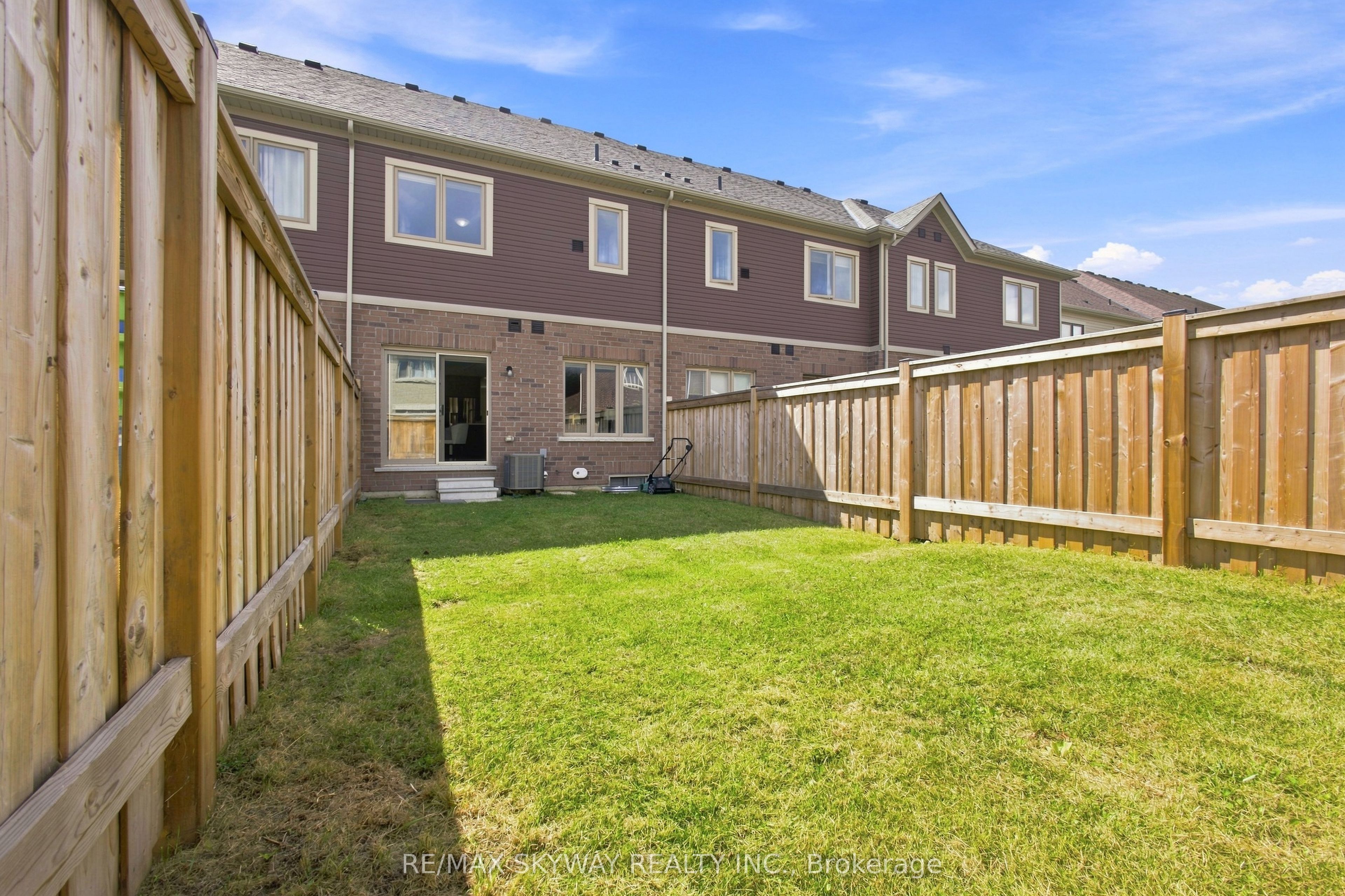 60 Lorne Thomas Place Property Photo 35