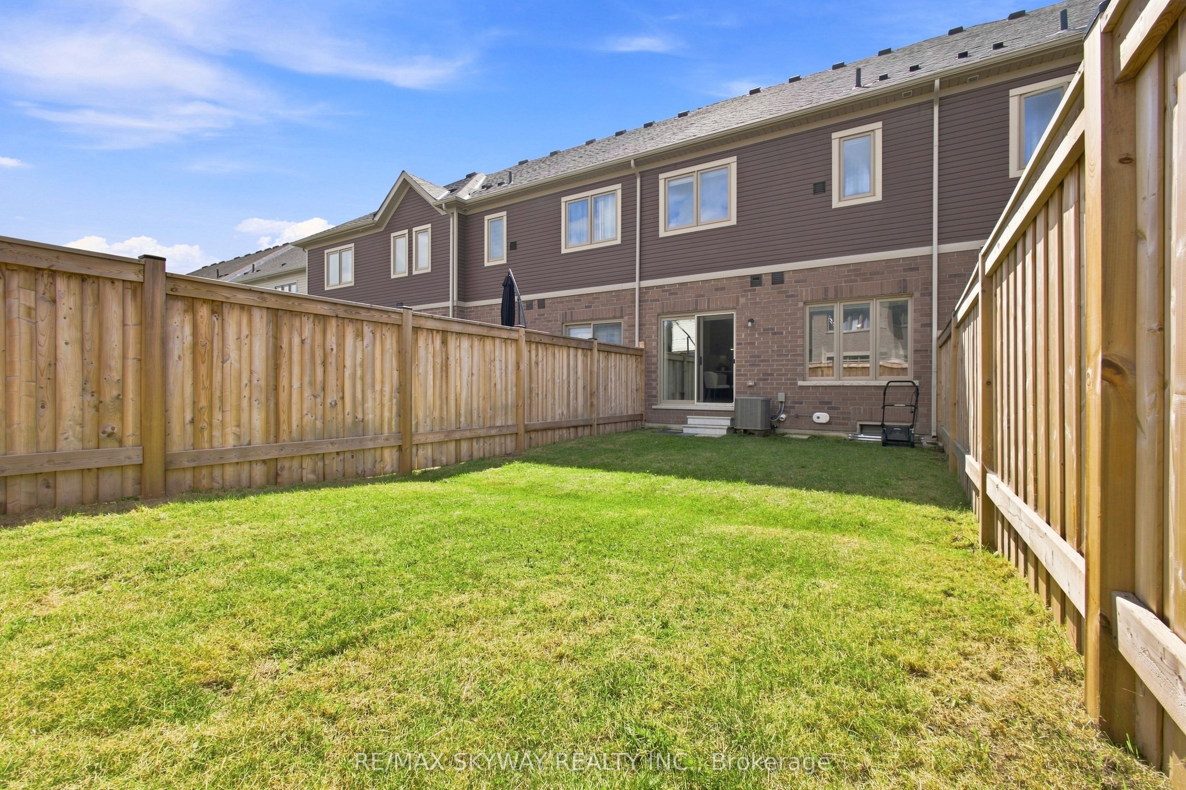 60 Lorne Thomas Place Property Photo 36