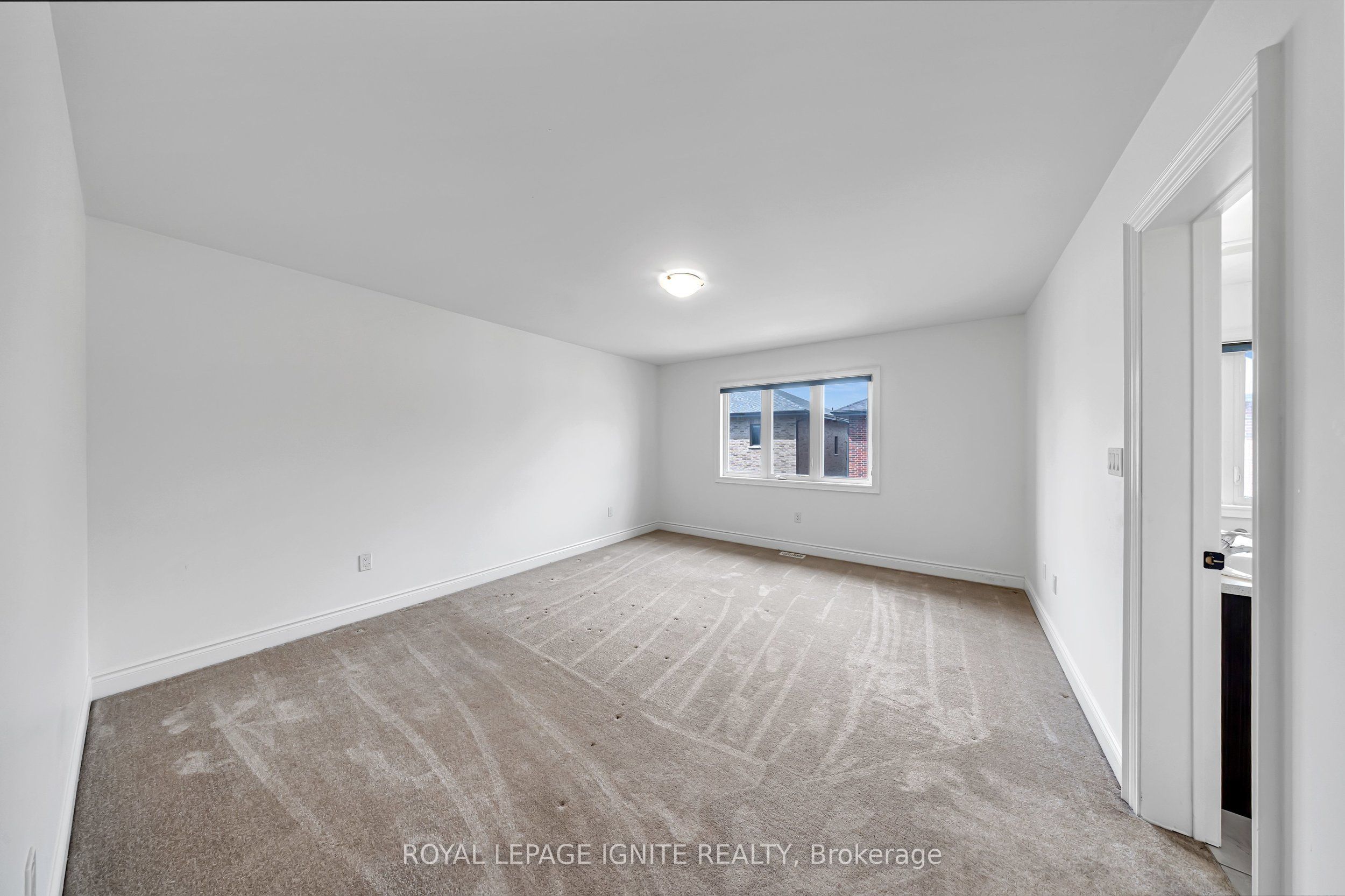 9 Alan Williams Trail Property Photo 32