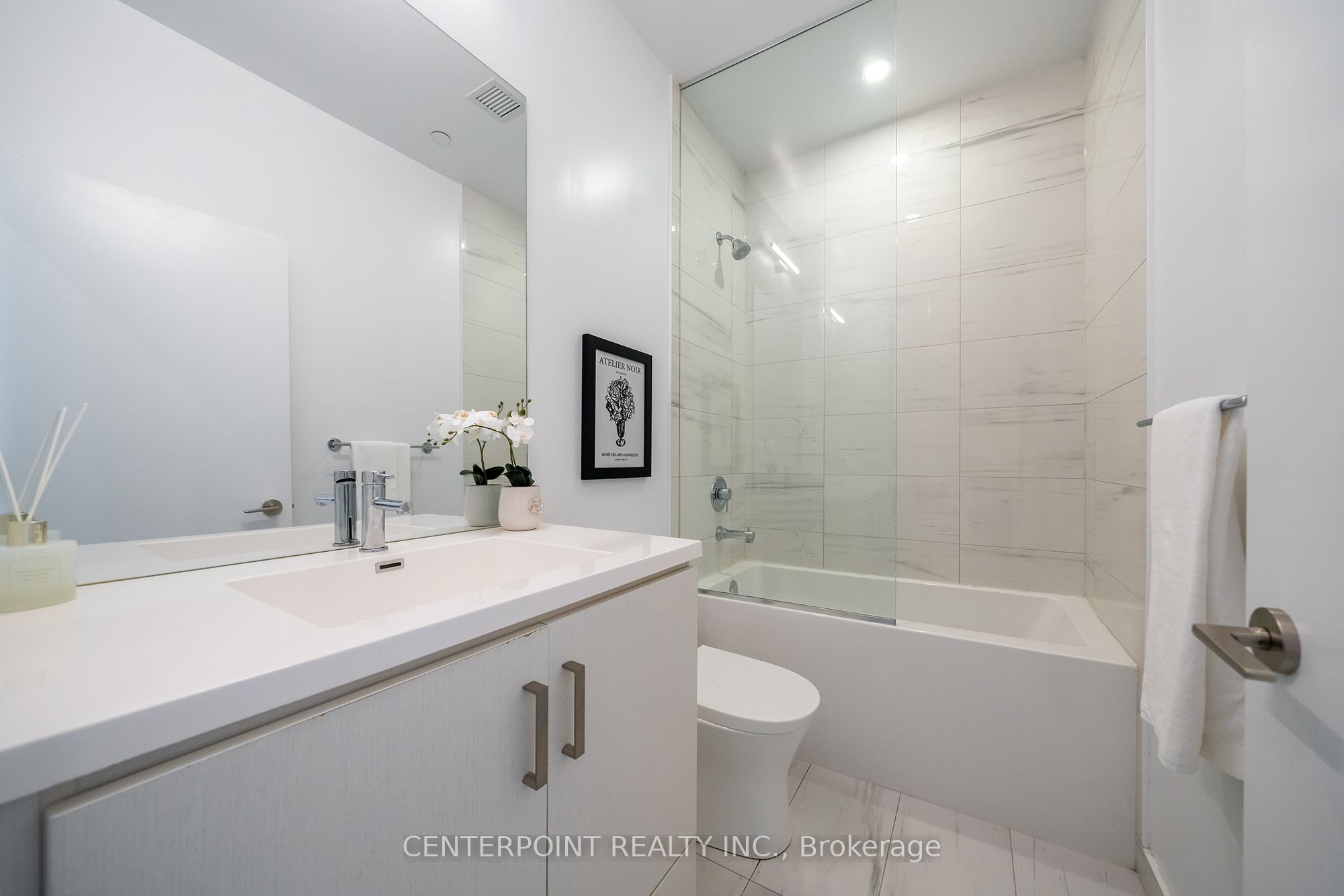 60 Honeycrisp Crescent 219 Property Photo 11