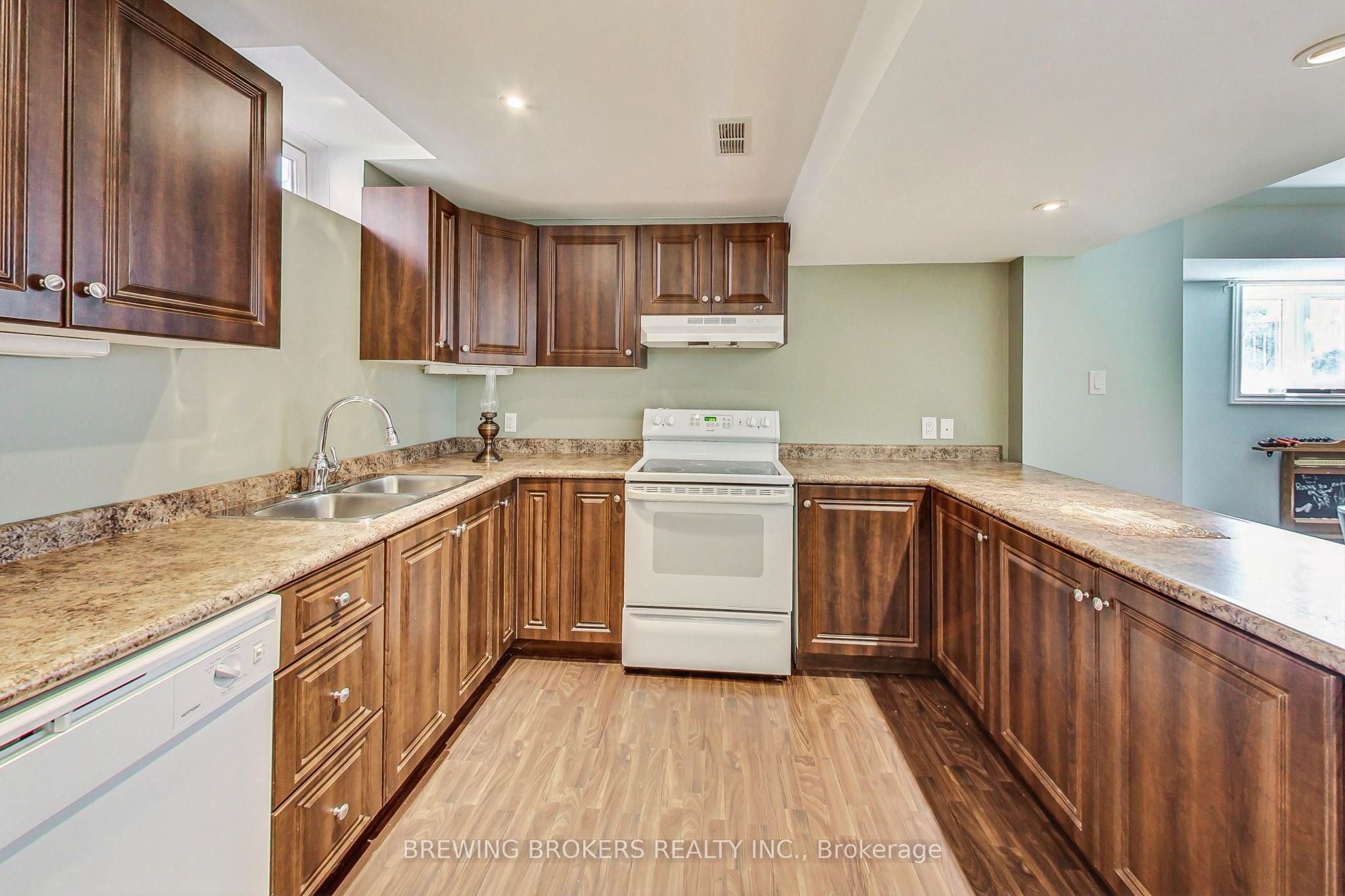 64 Brass Drive Bsmt Property Photo 6