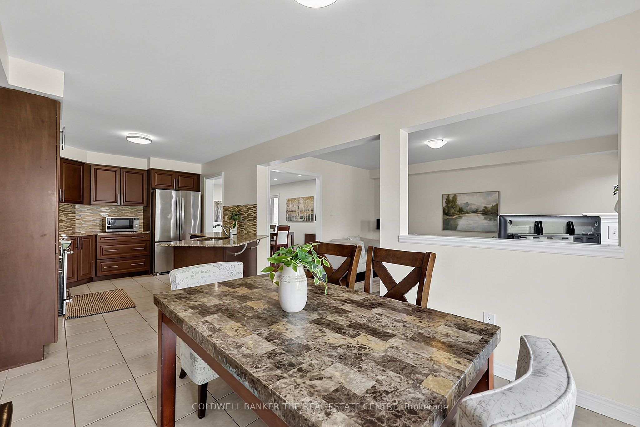 18 Herefordshire Crescent Property Photo 14