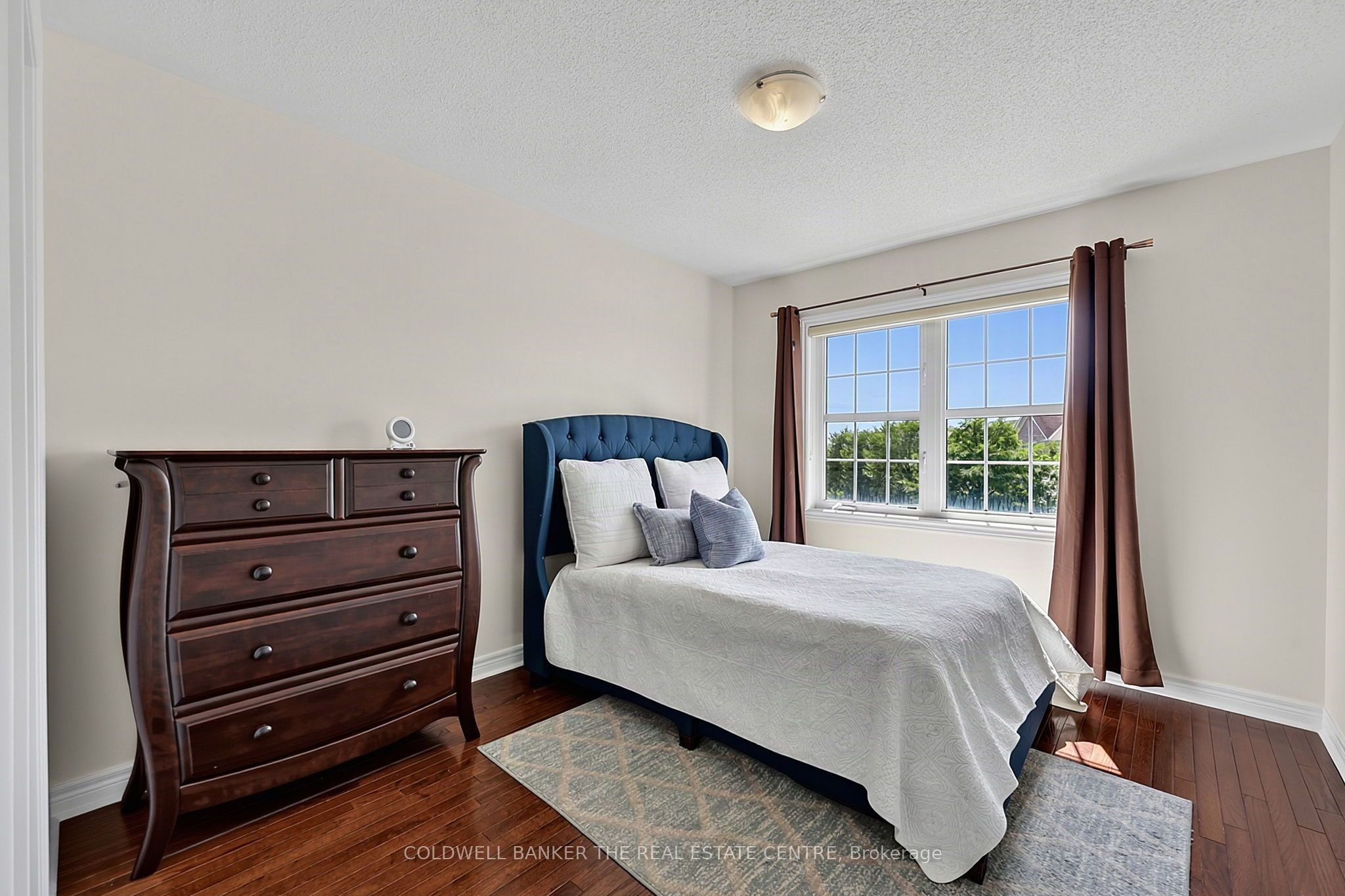 18 Herefordshire Crescent Property Photo 26