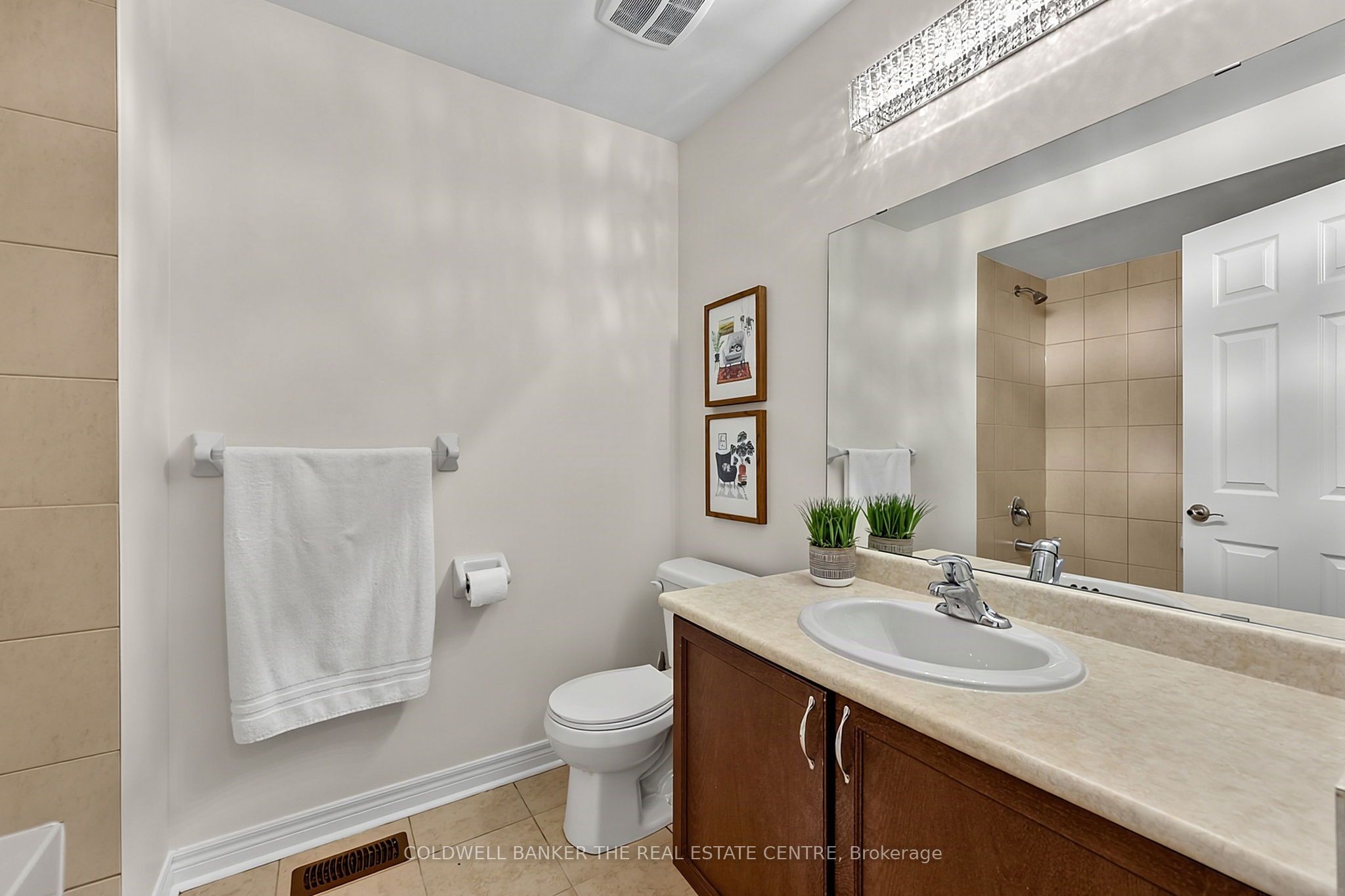 18 Herefordshire Crescent Property Photo 27