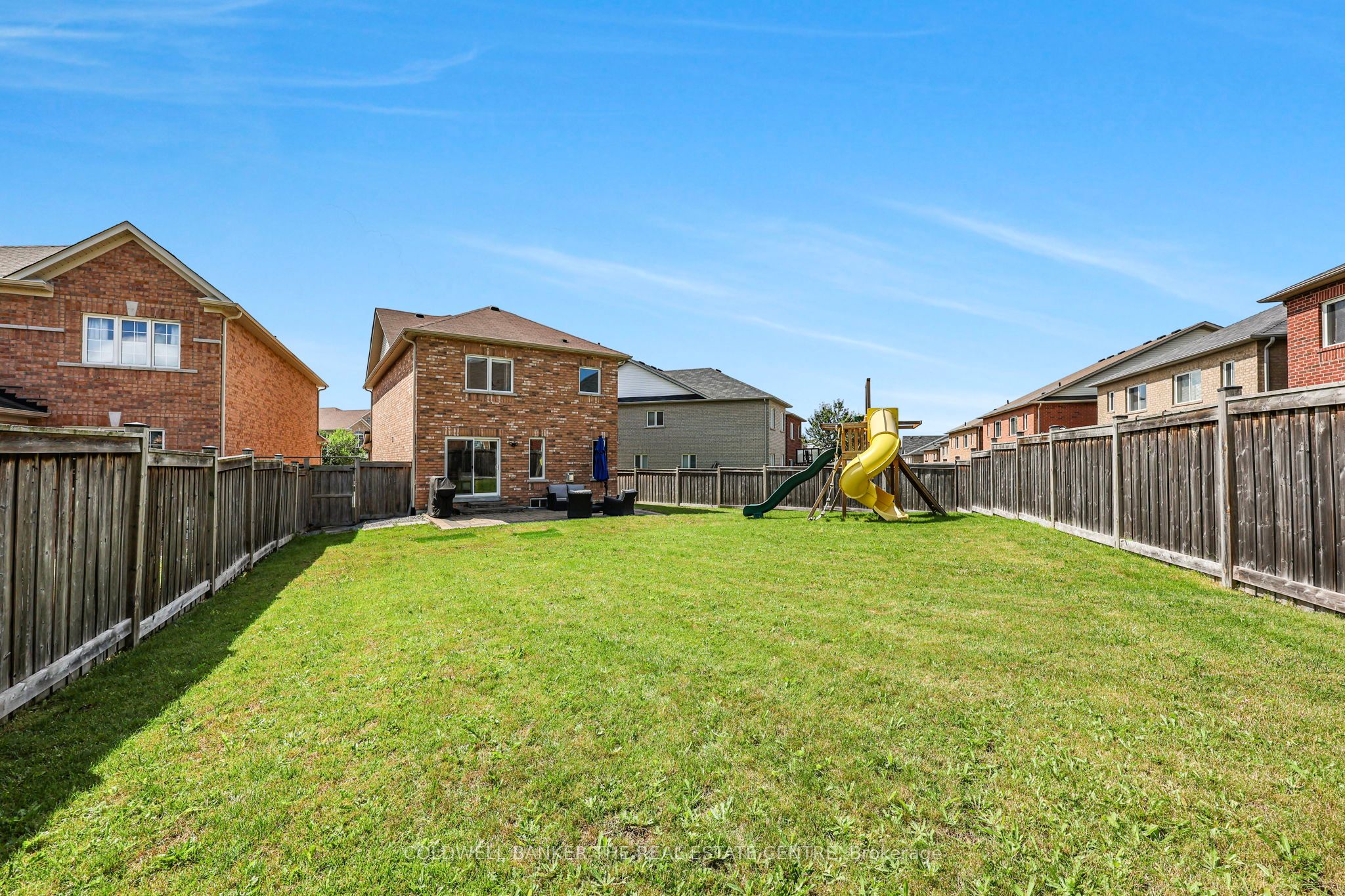 18 Herefordshire Crescent Property Photo 37