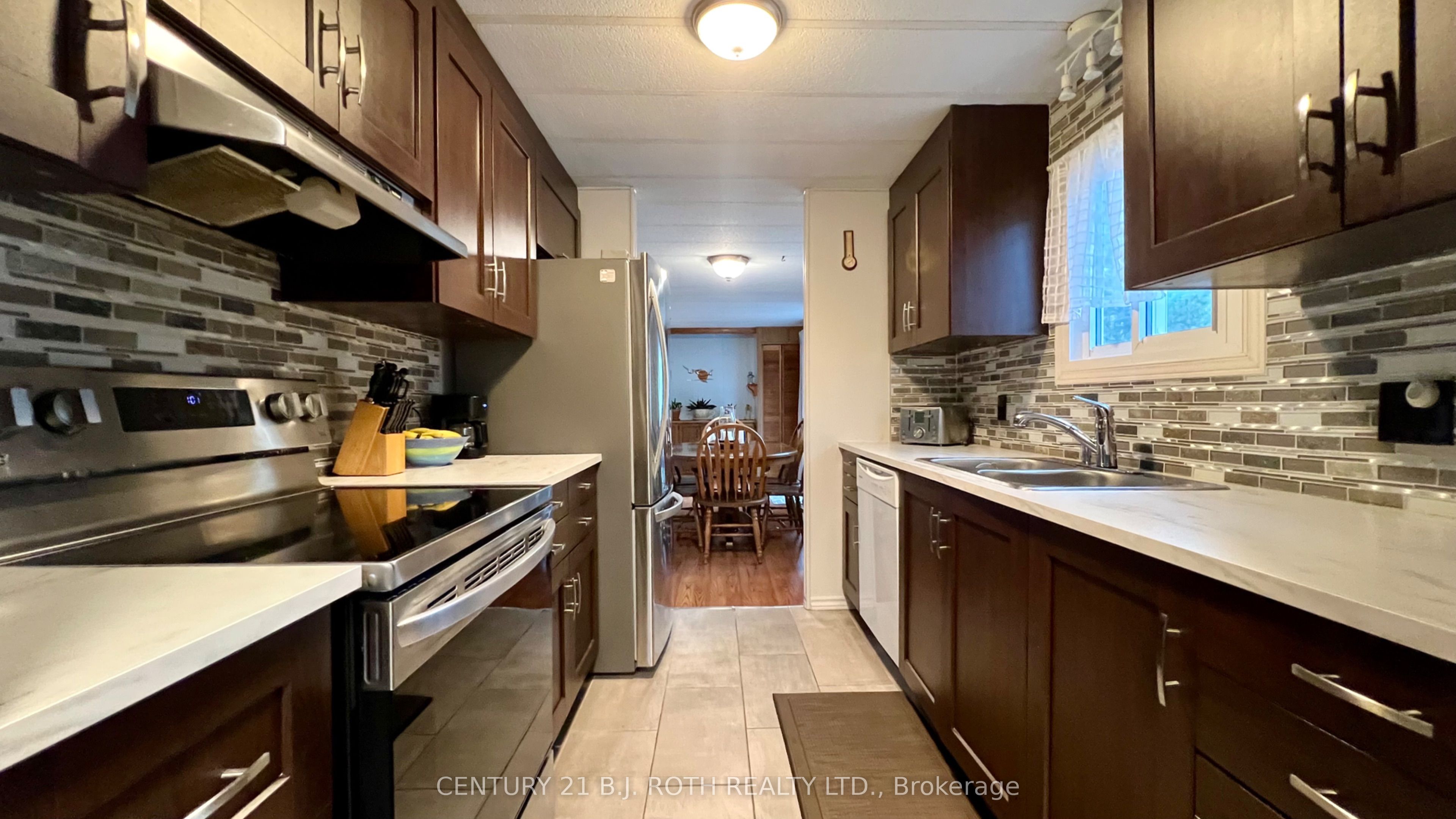 6 Walnut Court Property Photo 7