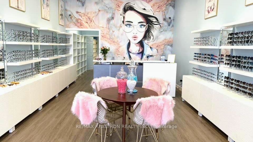 15198 Yonge Street #2 Property Photo 4