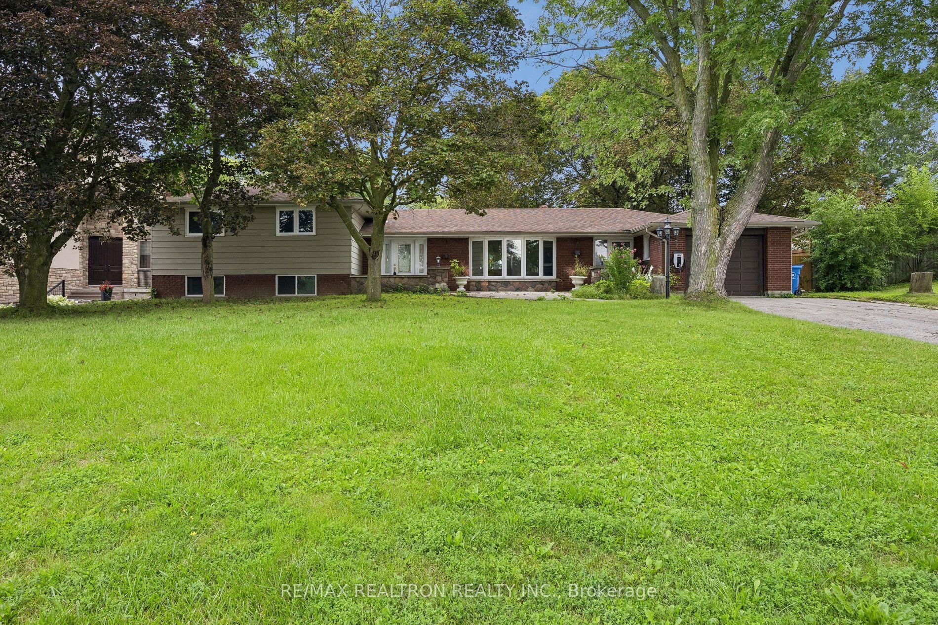 41 Hamilton Drive Property Photo 1