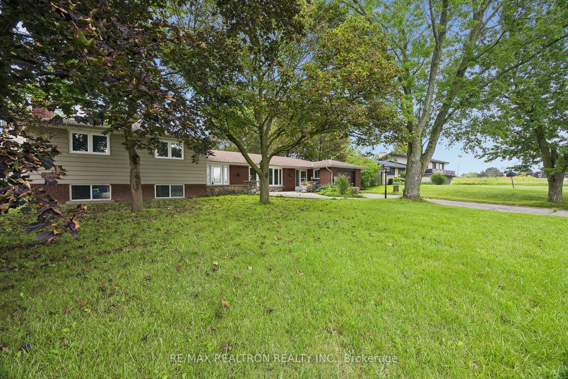 41 Hamilton Drive Property Photo 2