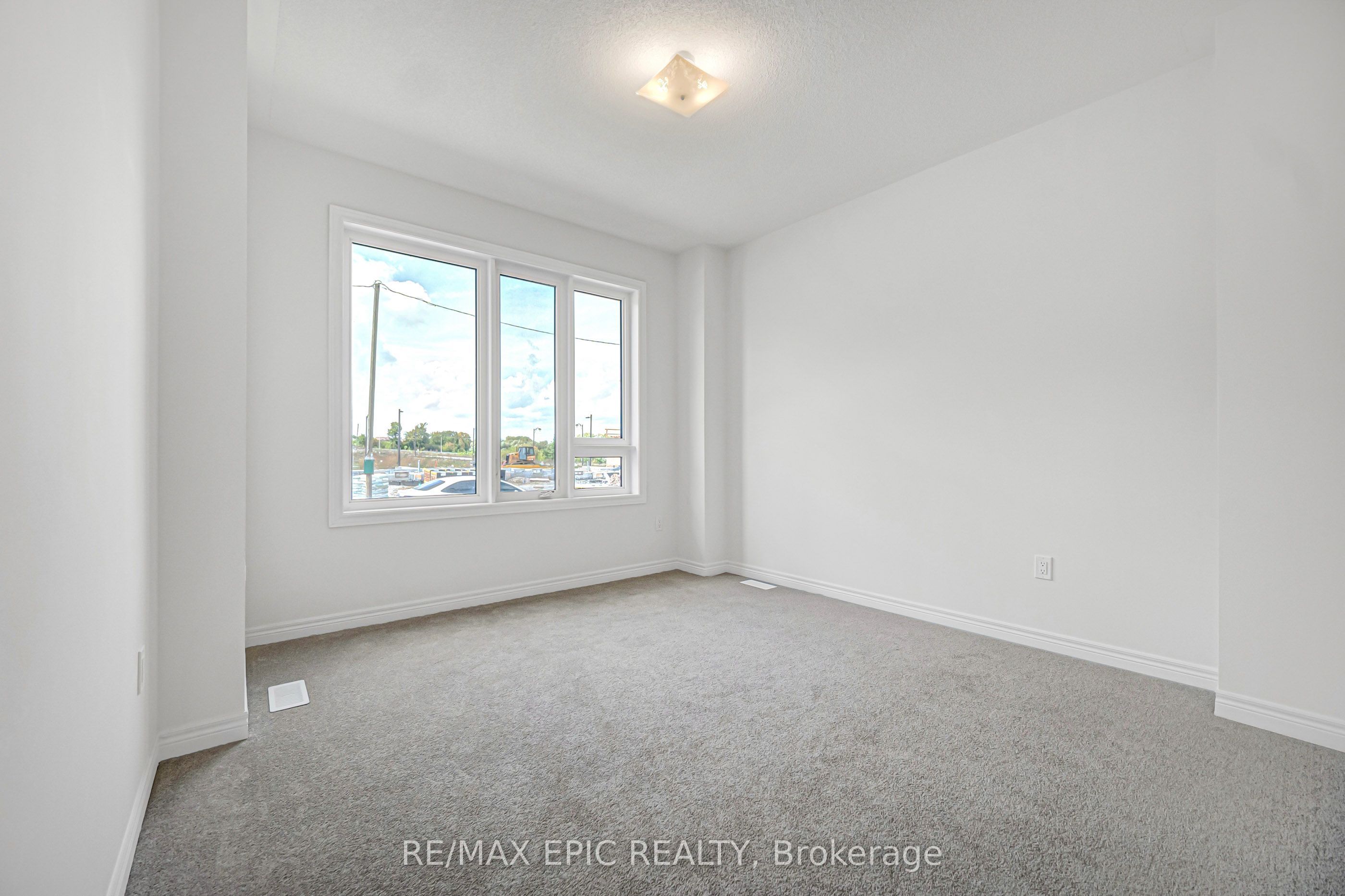 179 Vine Cliff Boulevard Property Photo 7
